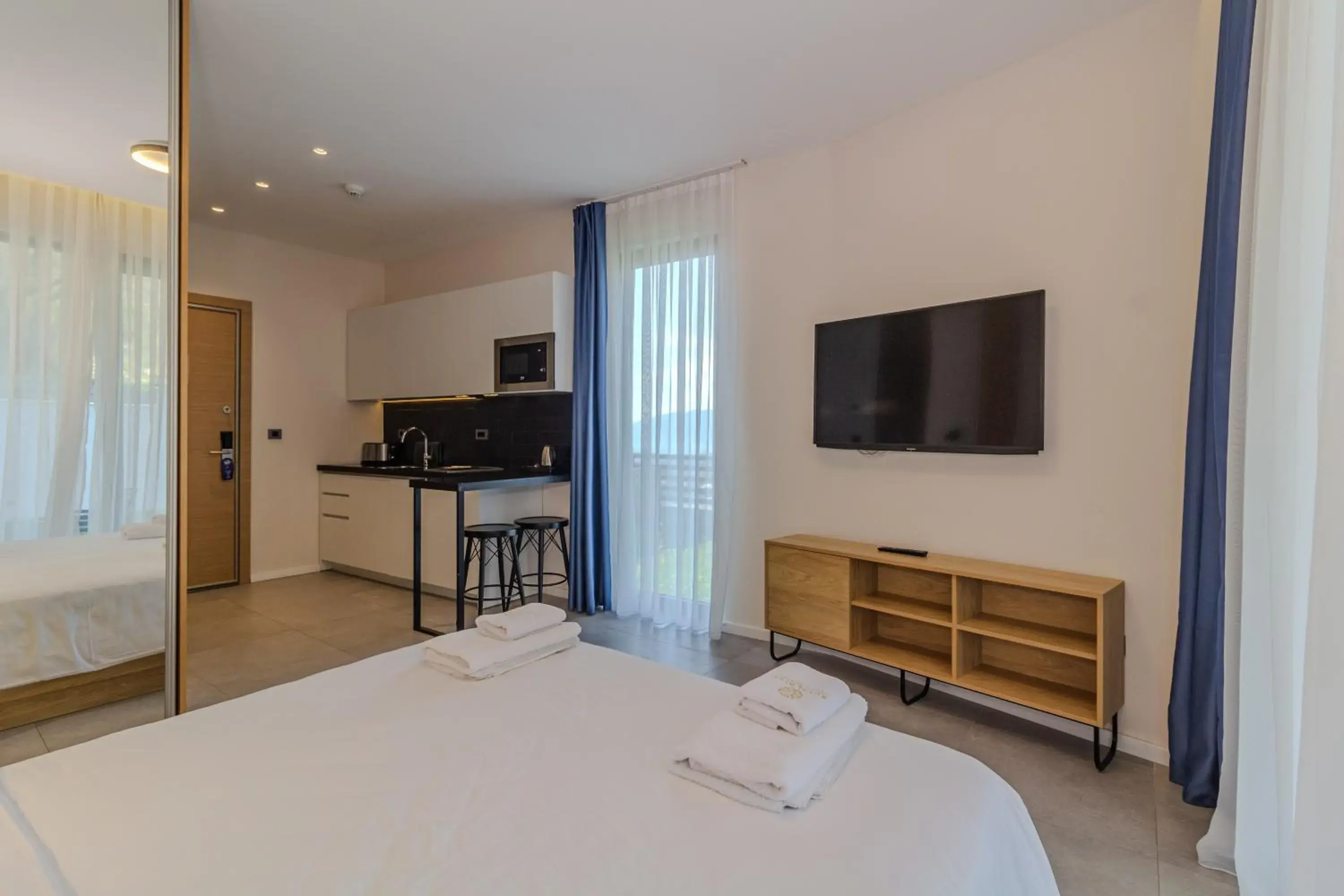 Deluxe Studio Apartment with Forest View in Royal Blue Resort & Residences Deluxe Studio Apartment with Forest View in Royal Blue Resort & Residences