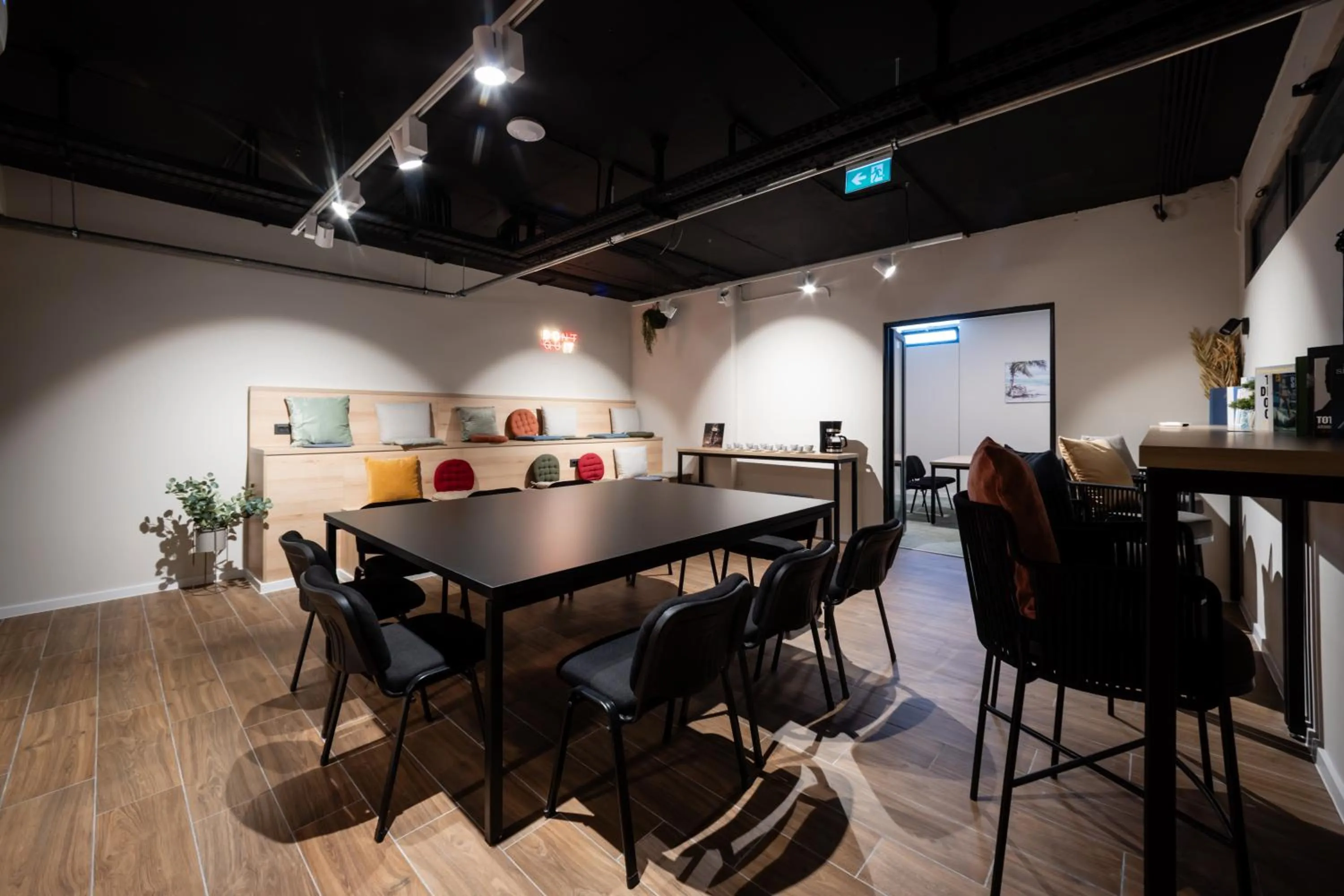 Business facilities in Royal Blue Resort & Residences