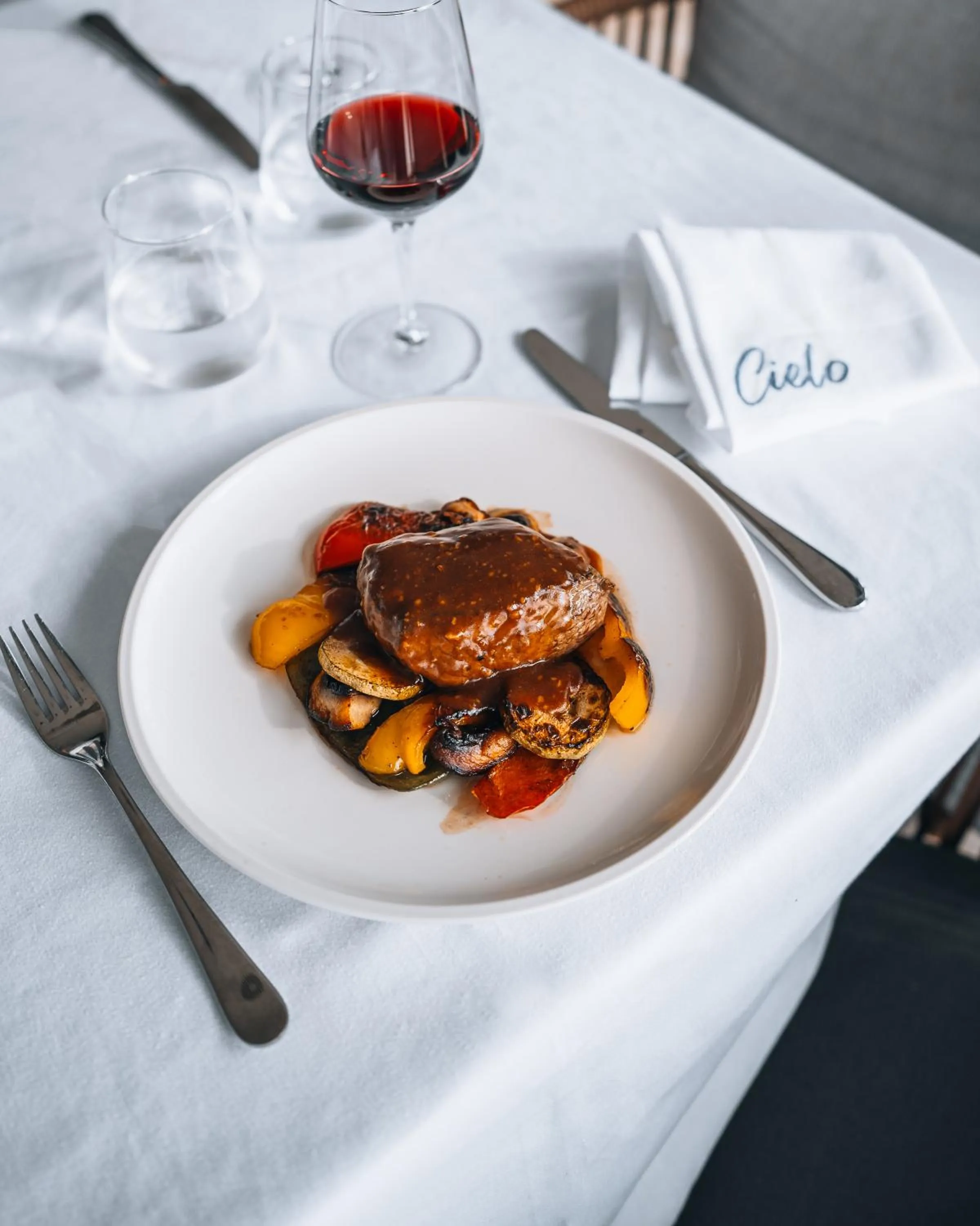 Food and drinks in Royal Blue Resort & Residences