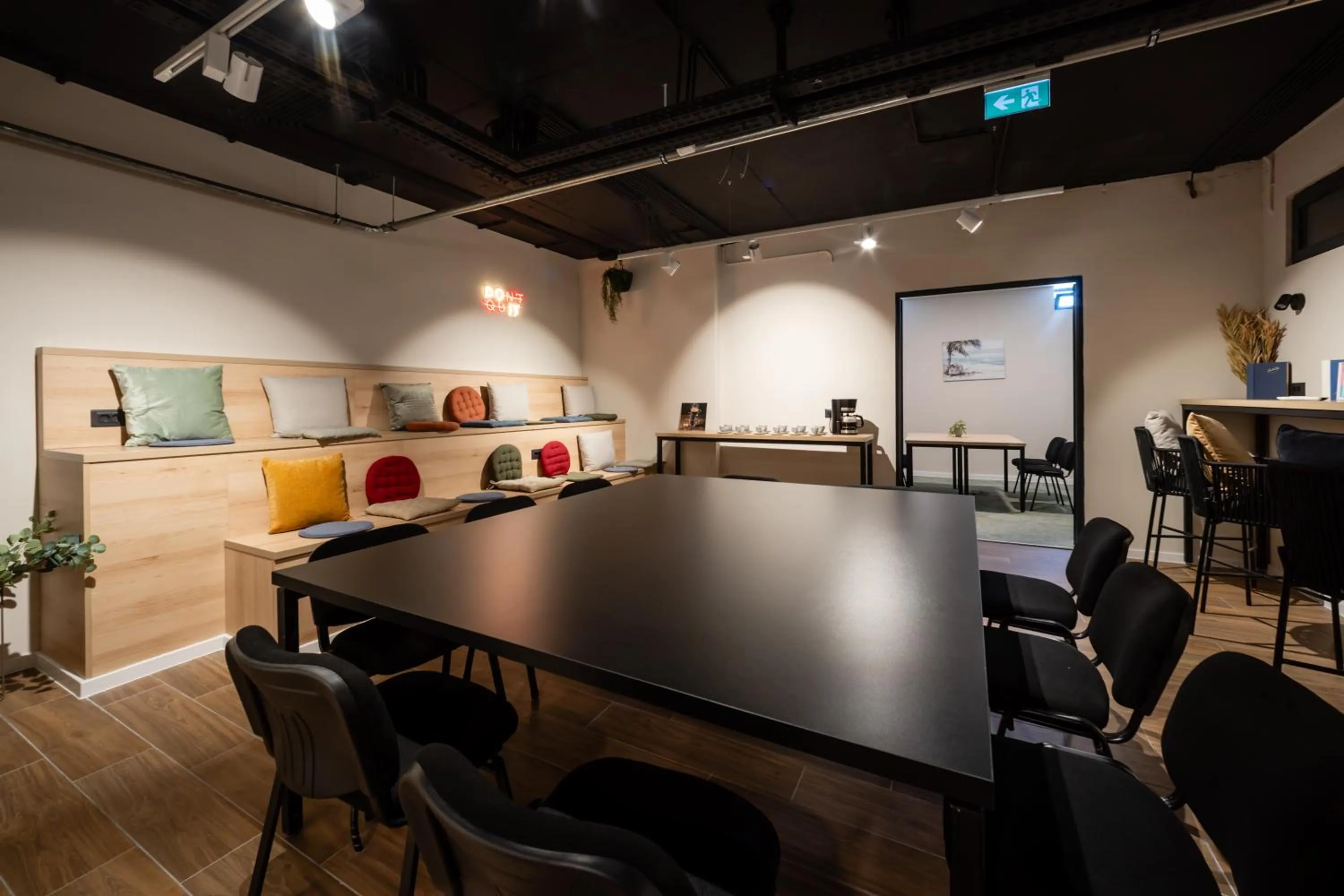 Business facilities in Royal Blue Resort & Residences