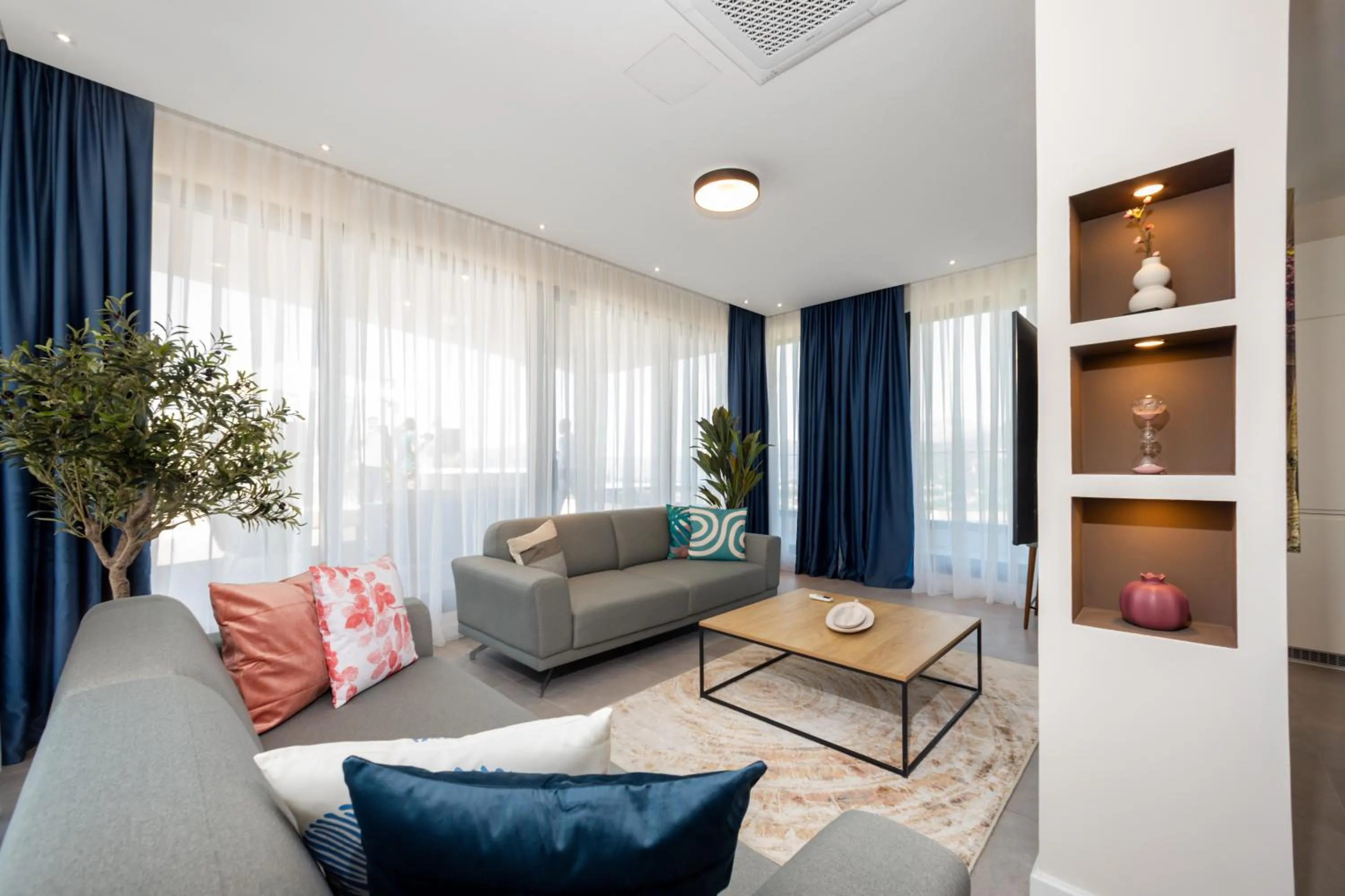 Living room in Royal Blue Resort & Residences