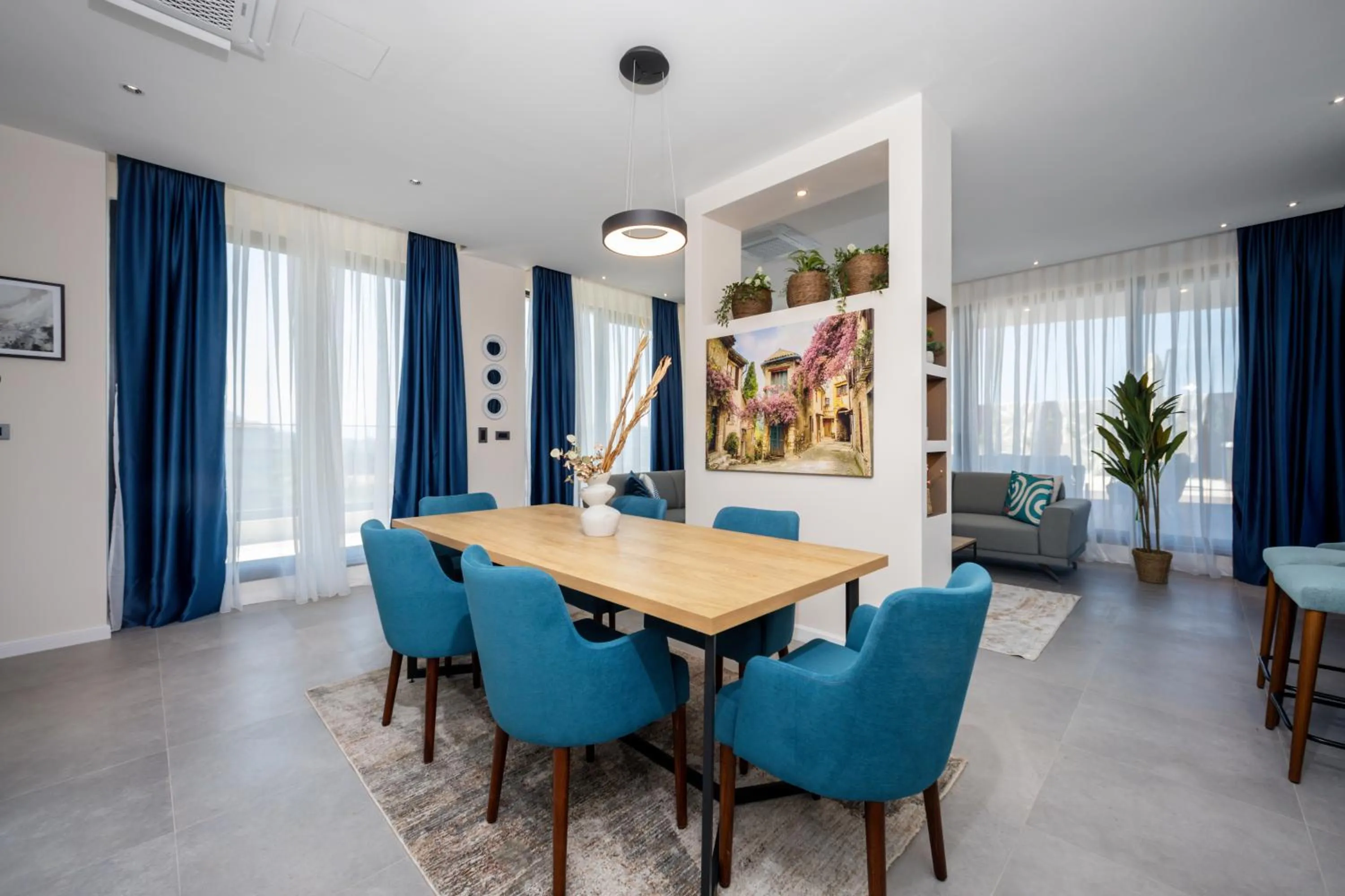 Living room in Royal Blue Resort & Residences