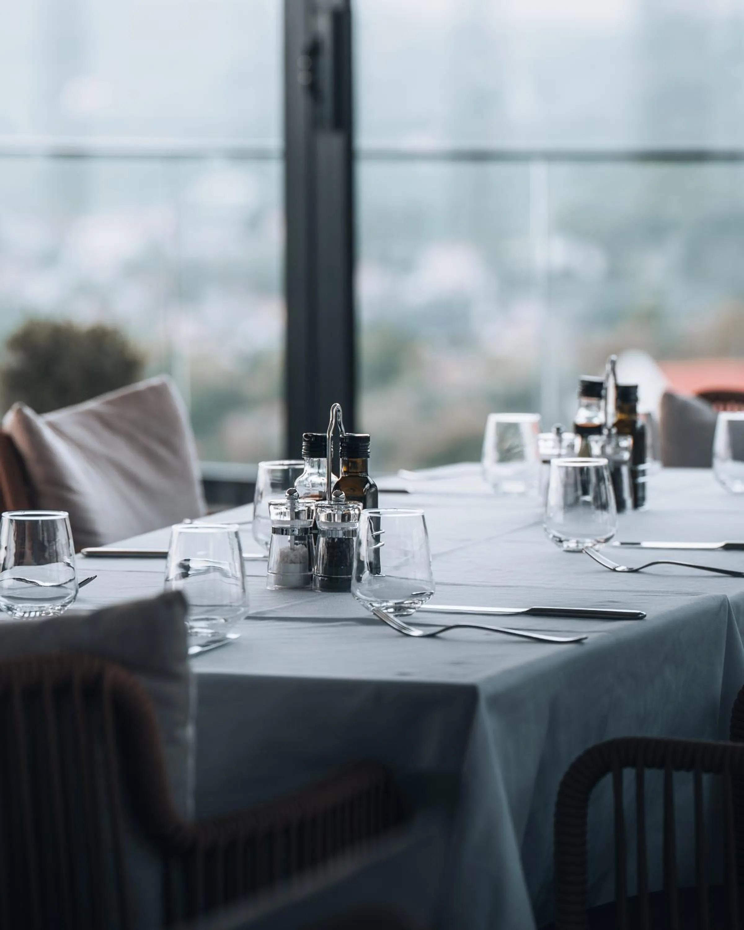 Restaurant/places to eat in Royal Blue Resort & Residences