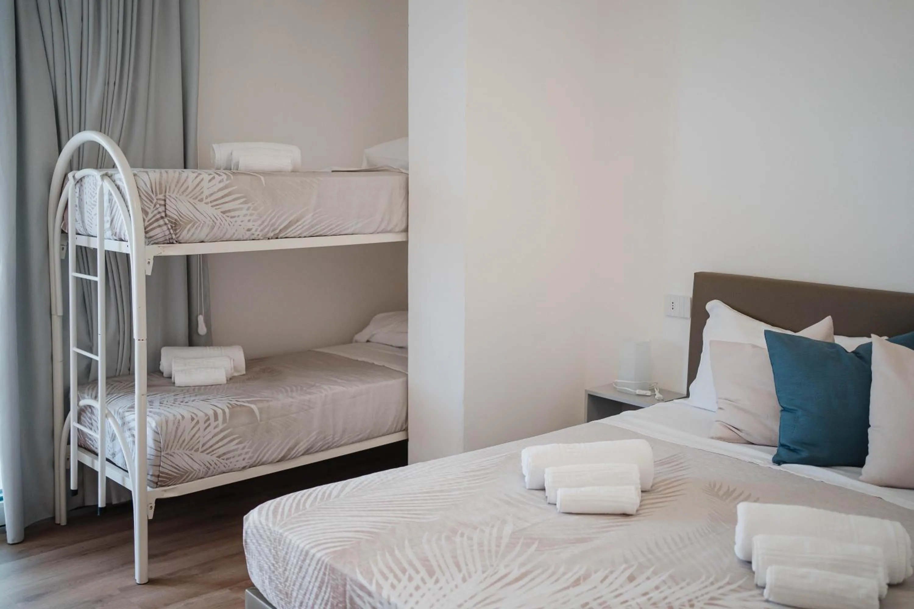 Quadruple Room with Sea View in Hotel Ficocella