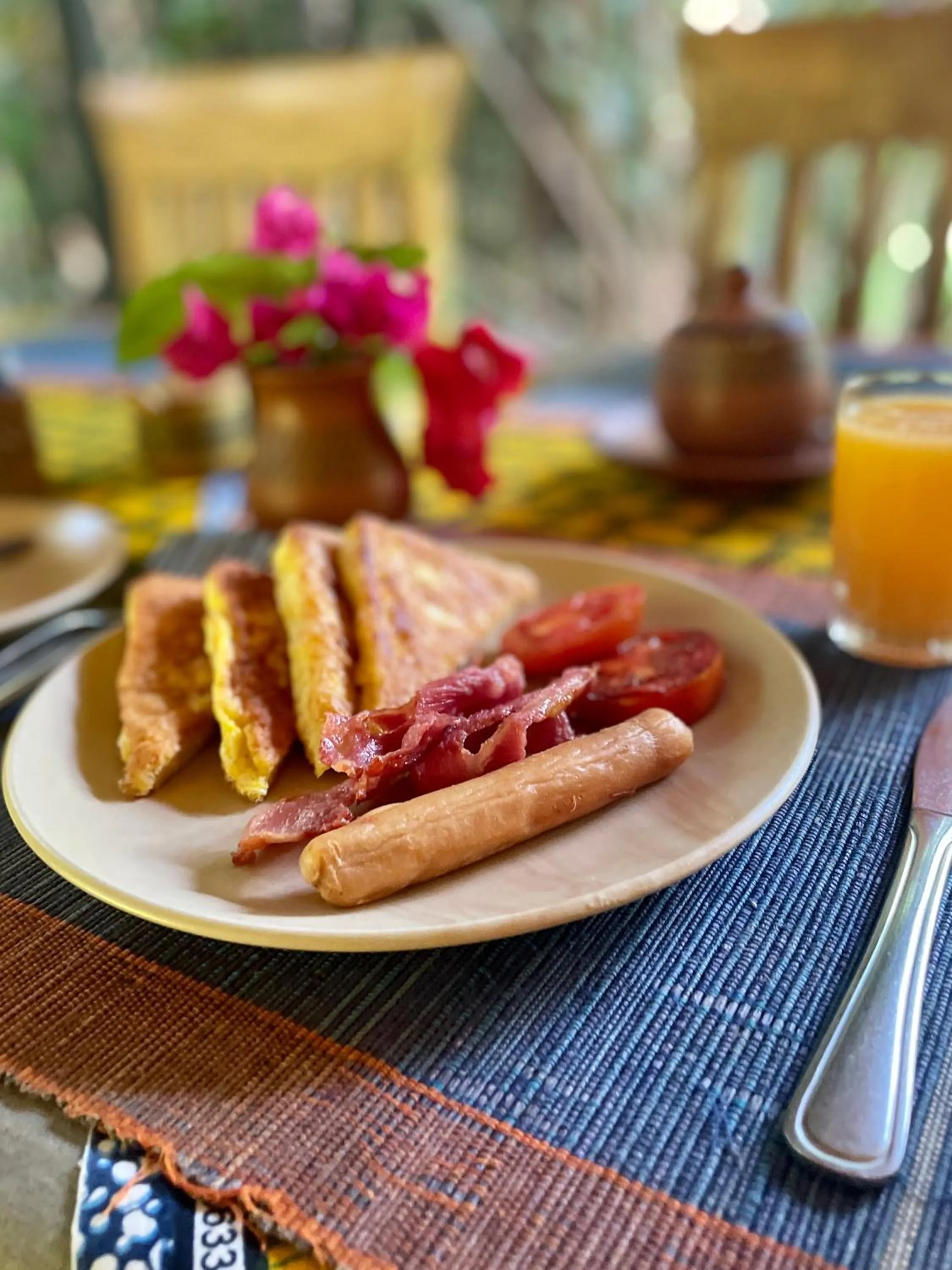 Breakfast in Octagon Lodge