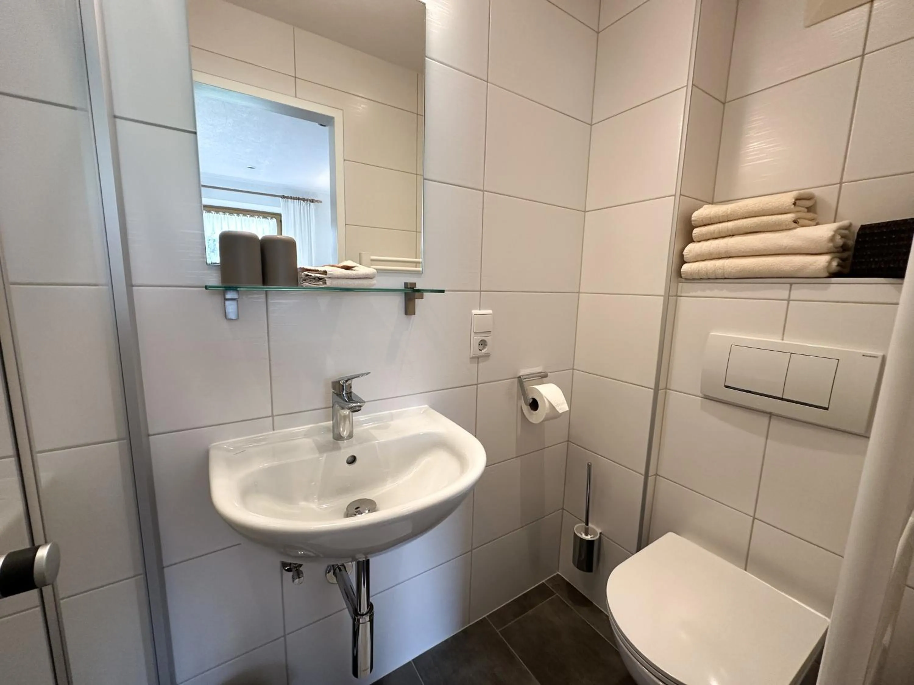 Toilet in Frühstückspension Seeblick
