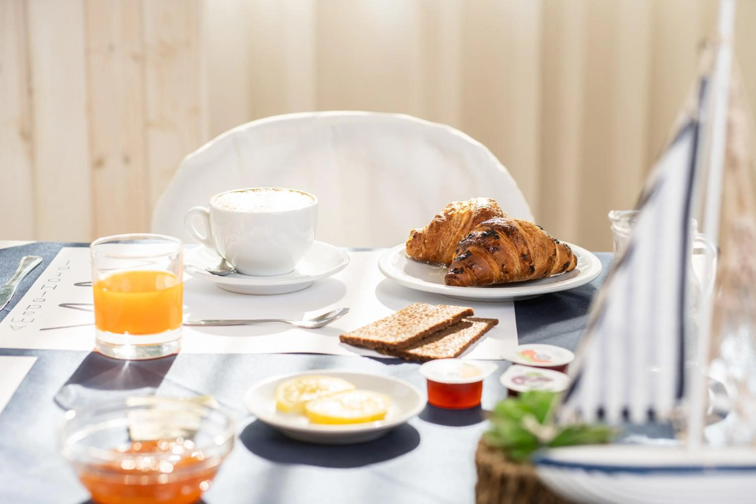 Breakfast in Amadei Hotel Promenade