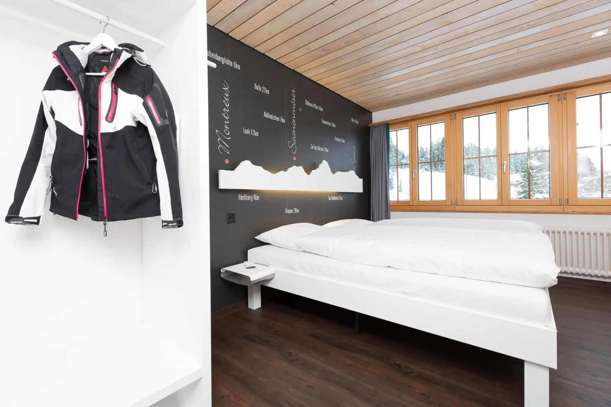 Photo of the whole room, Bed in Le Petit Relais