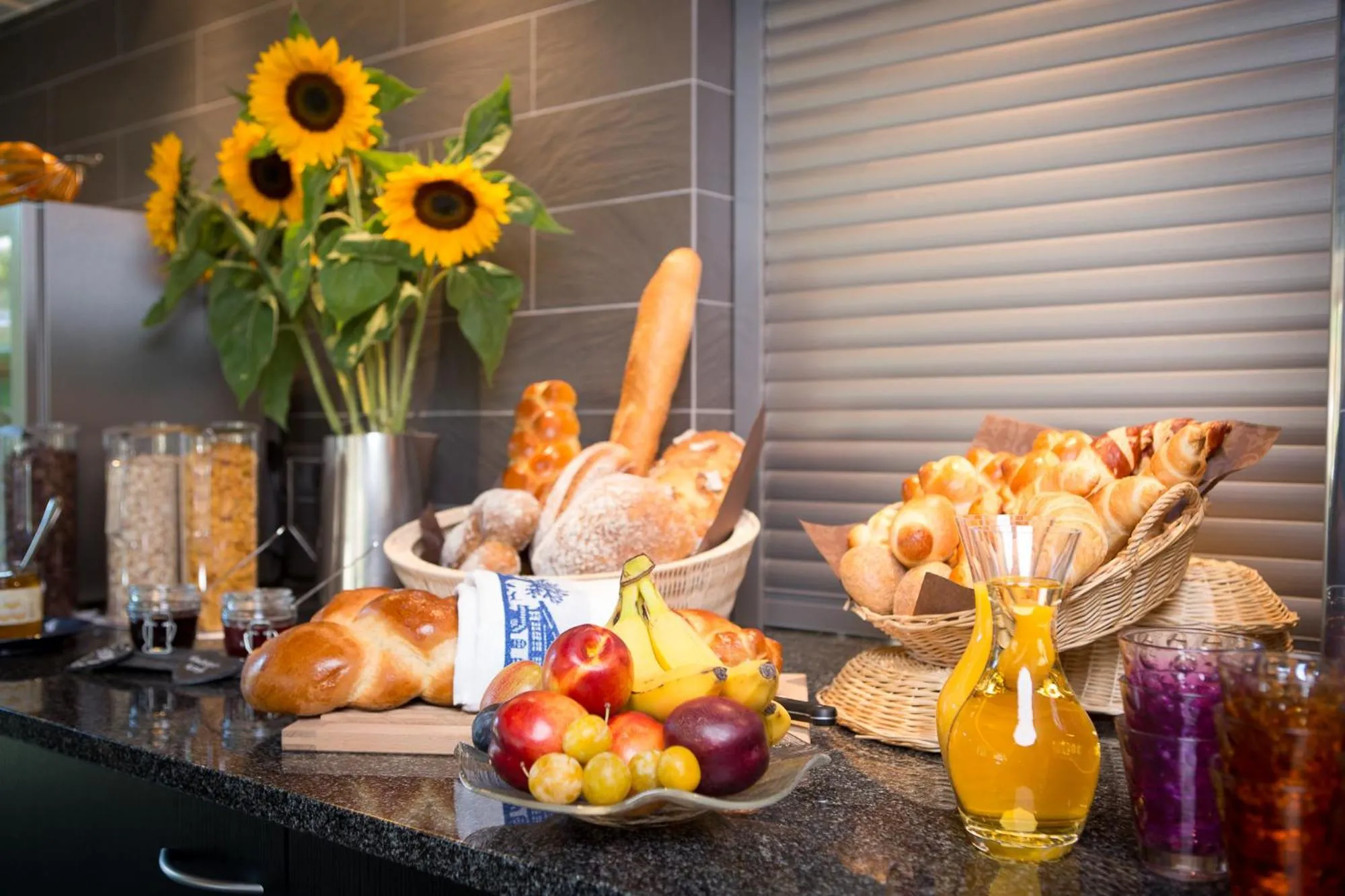 Breakfast in Le Petit Relais
