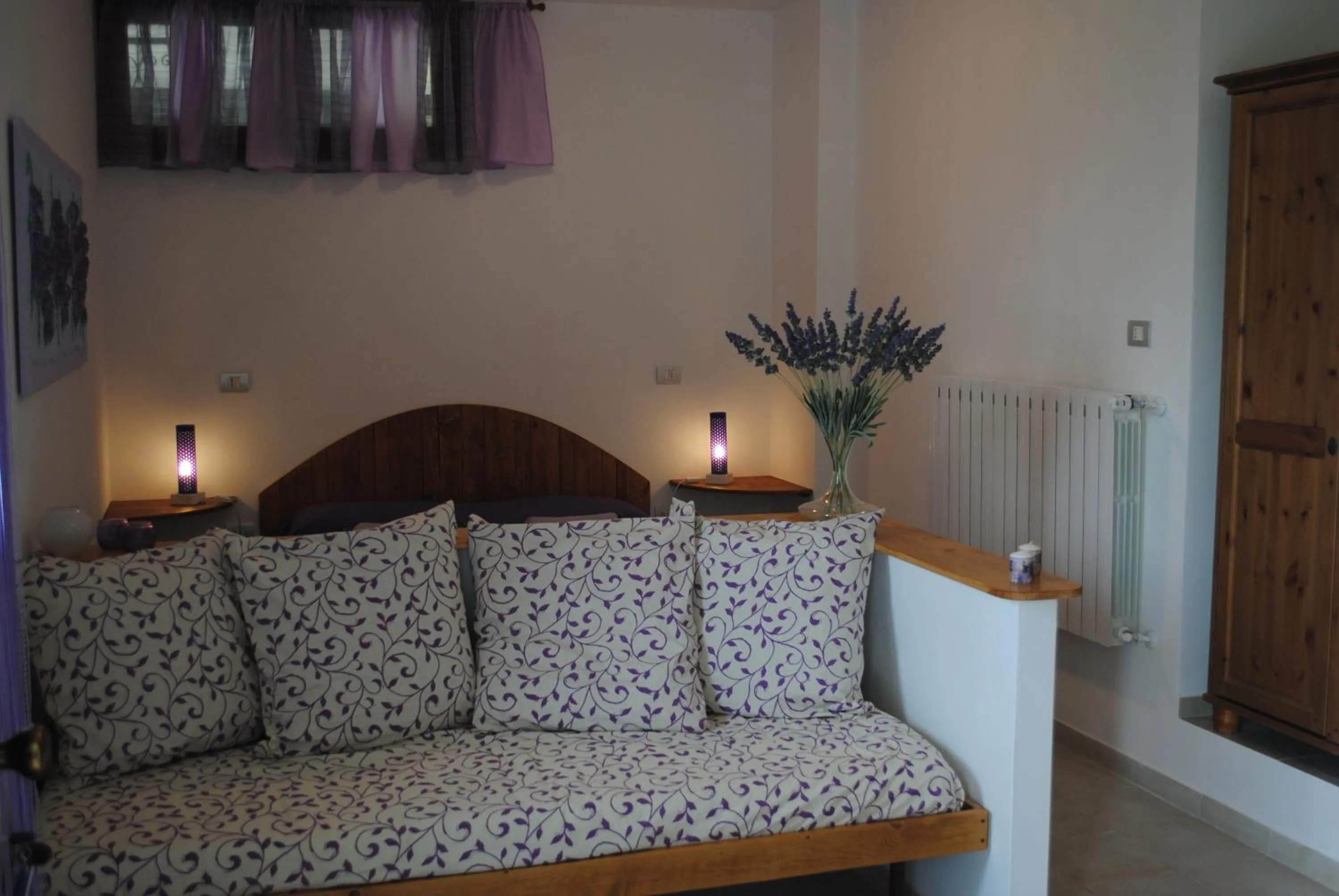 Bed in Segni e Impronta