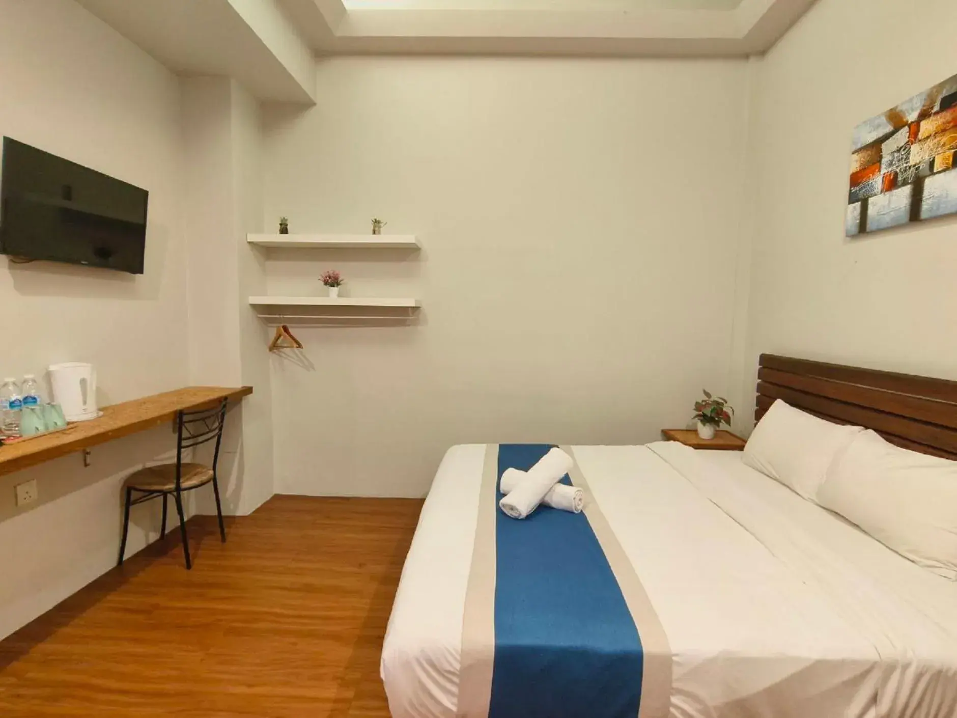 Superior Queen Room in The Riverbank Hotel By MRVJ Business Superior Queen Room in The Riverbank Hotel By MRVJ Business