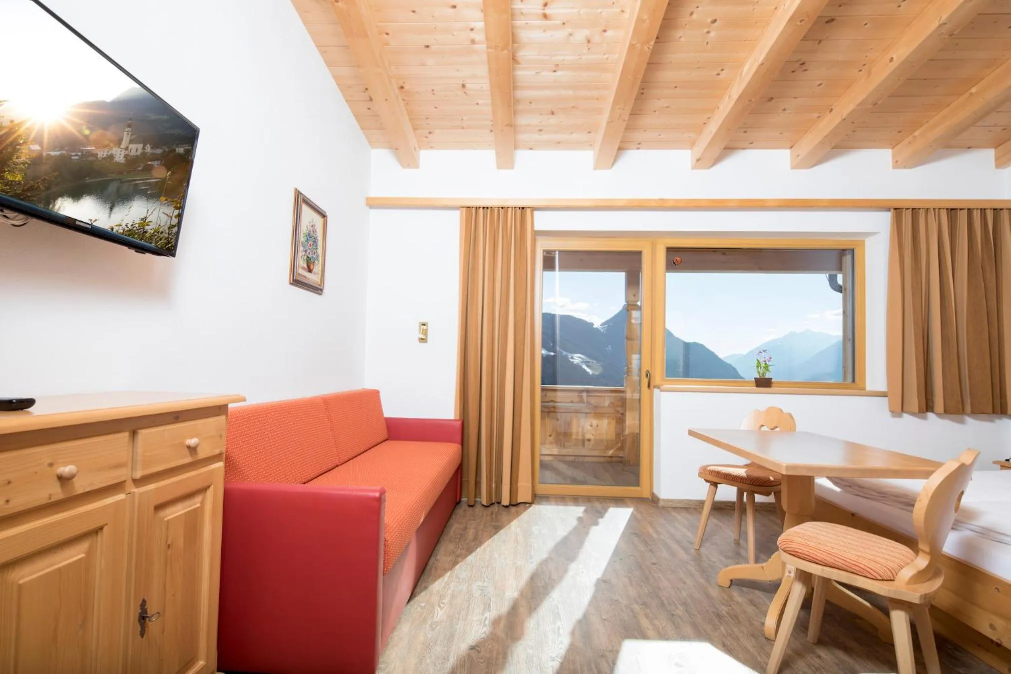 Photo of the whole room in Hotel & Alpengasthof Pinzgerhof