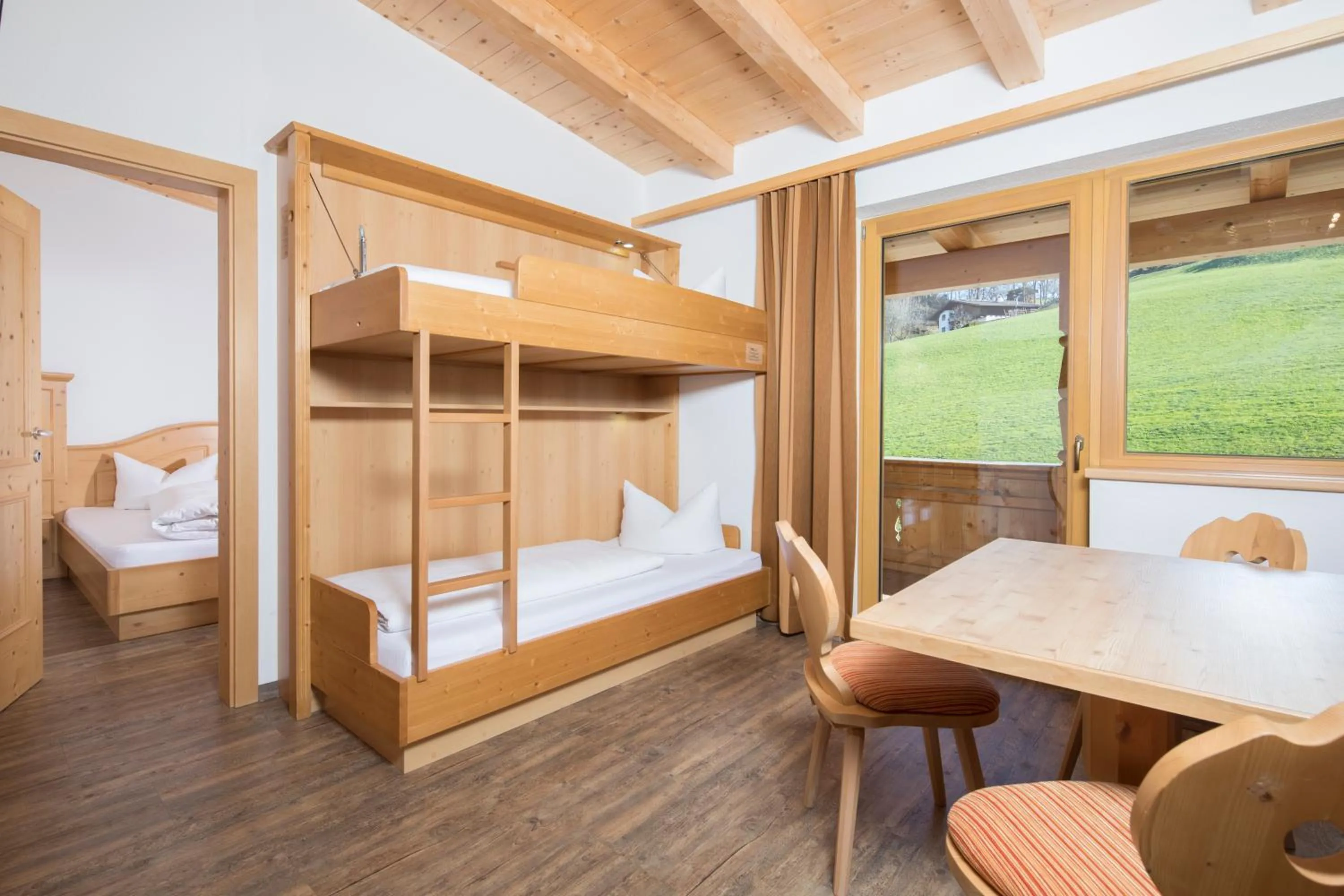 bunk bed, Bed in Hotel & Alpengasthof Pinzgerhof