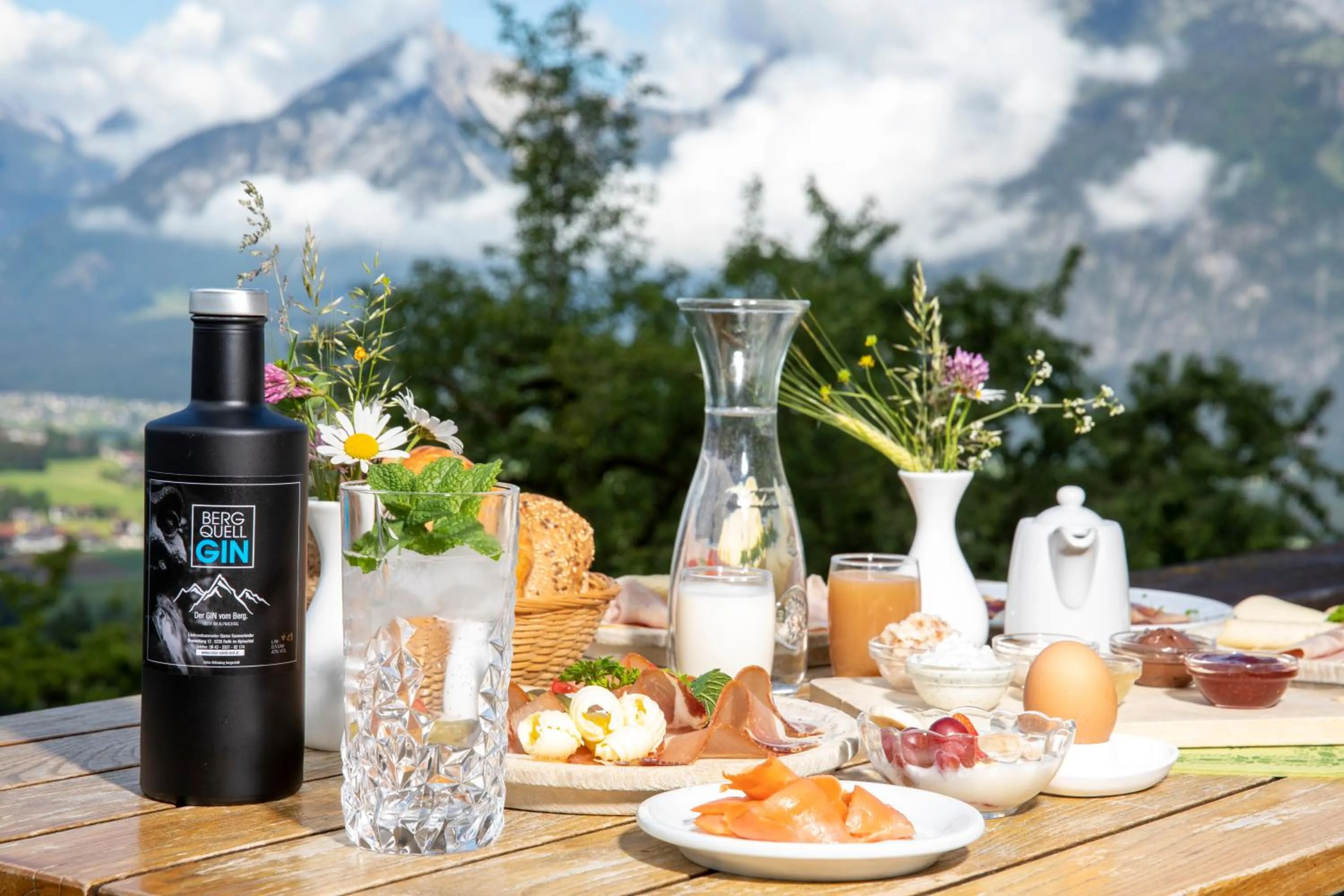 Breakfast in Hotel & Alpengasthof Pinzgerhof