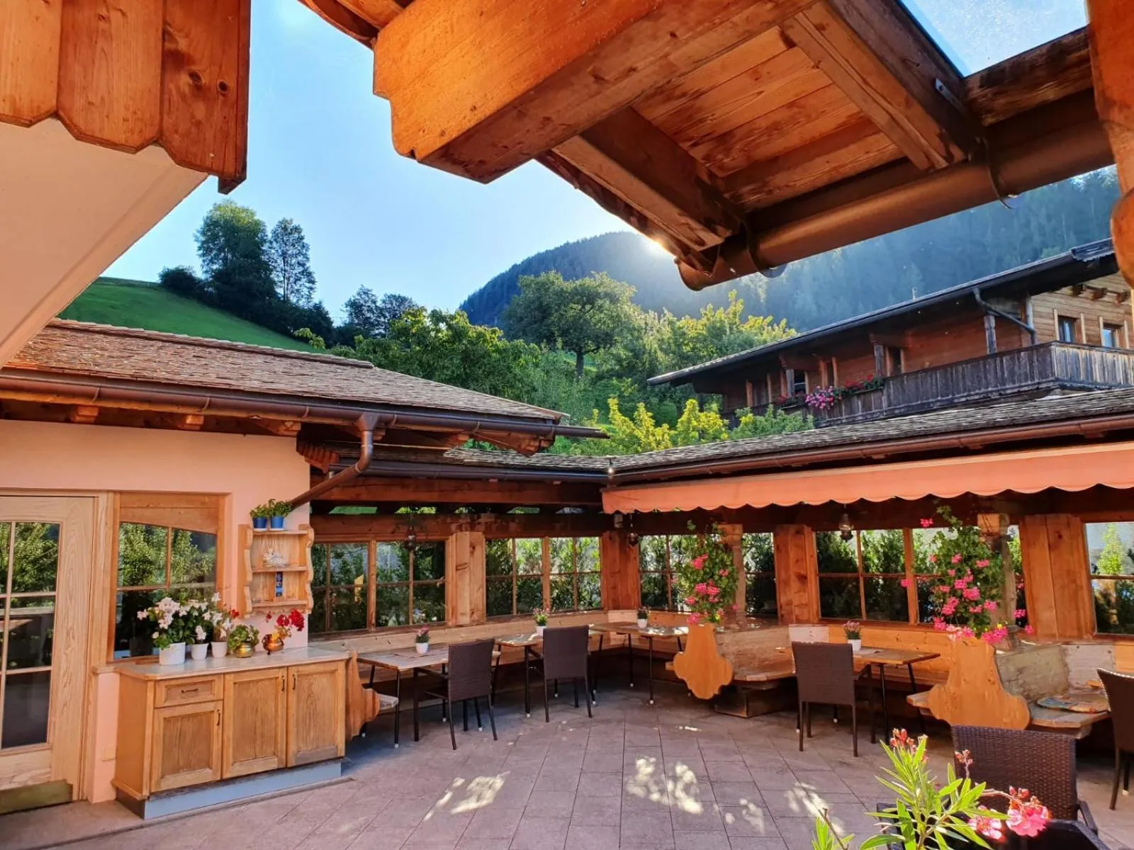 Restaurant/places to eat in Hotel & Alpengasthof Pinzgerhof