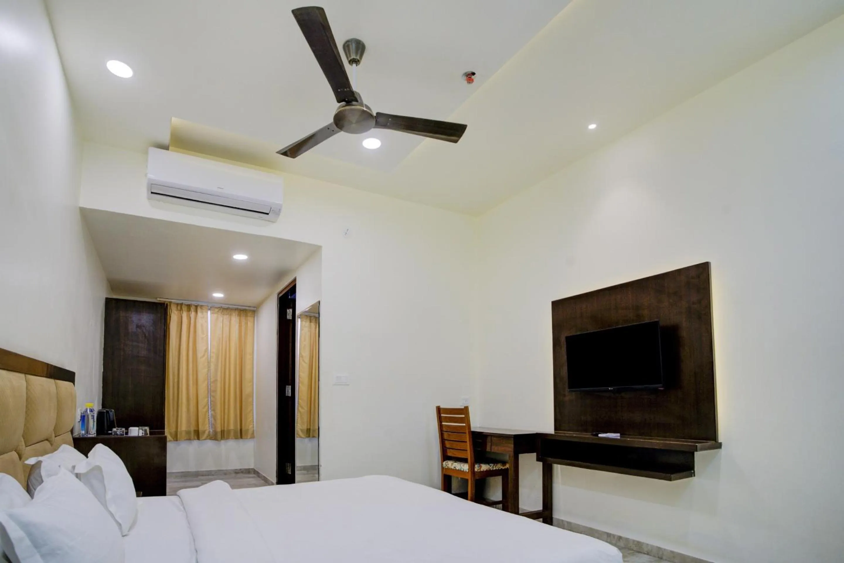 Bedroom in Palette - Madhogarh