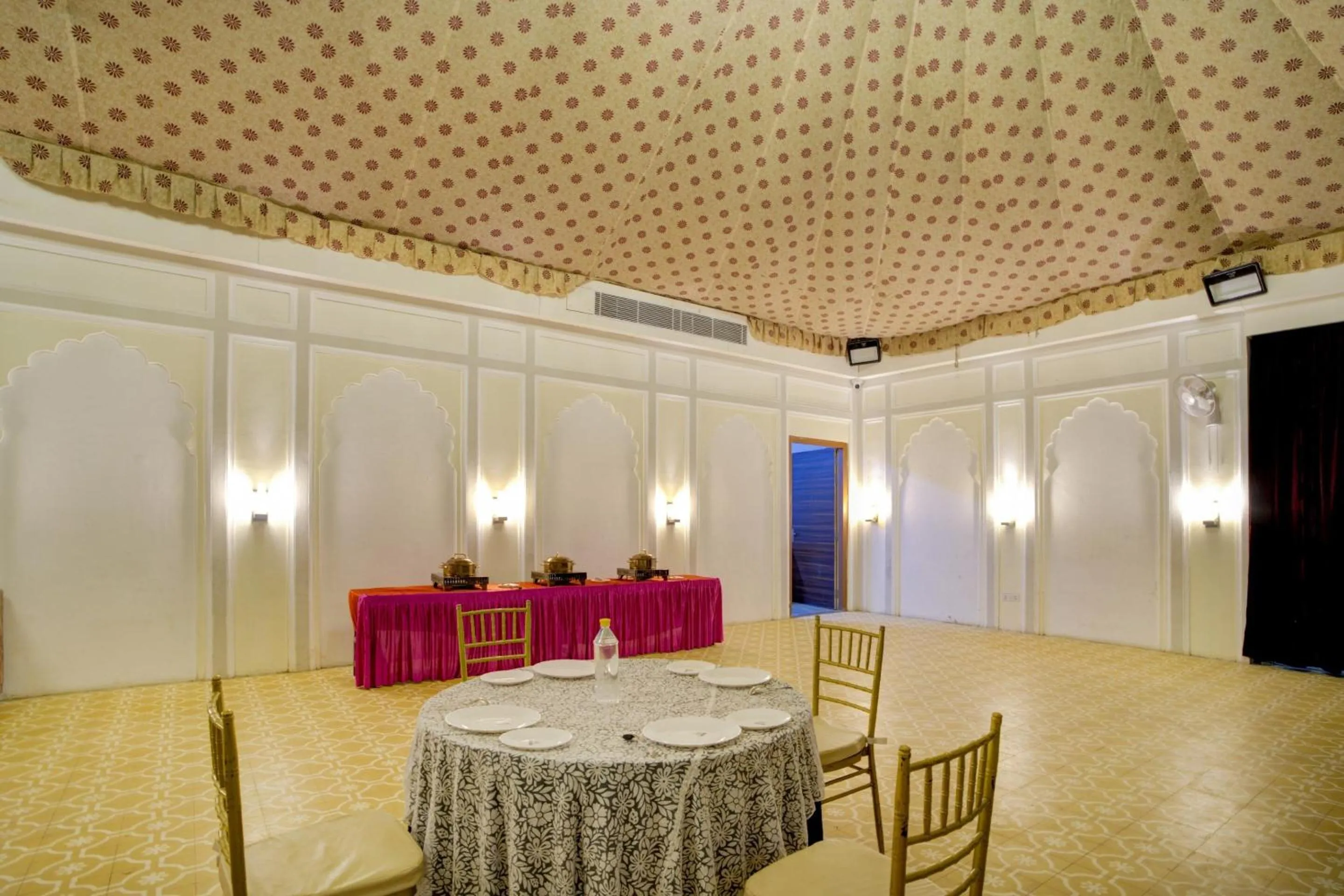 Other in Palette - Madhogarh