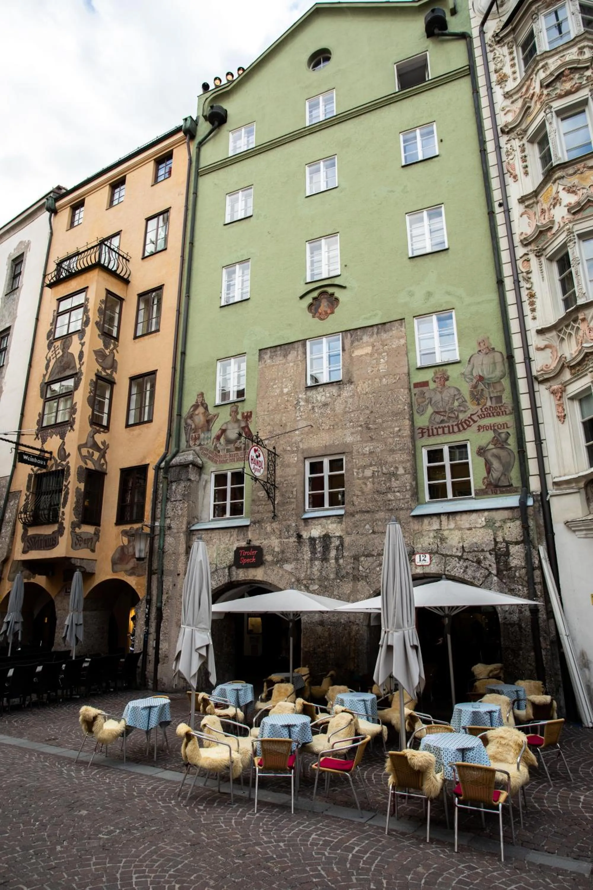 Facade/entrance in Apartments Golden Roof by Penz