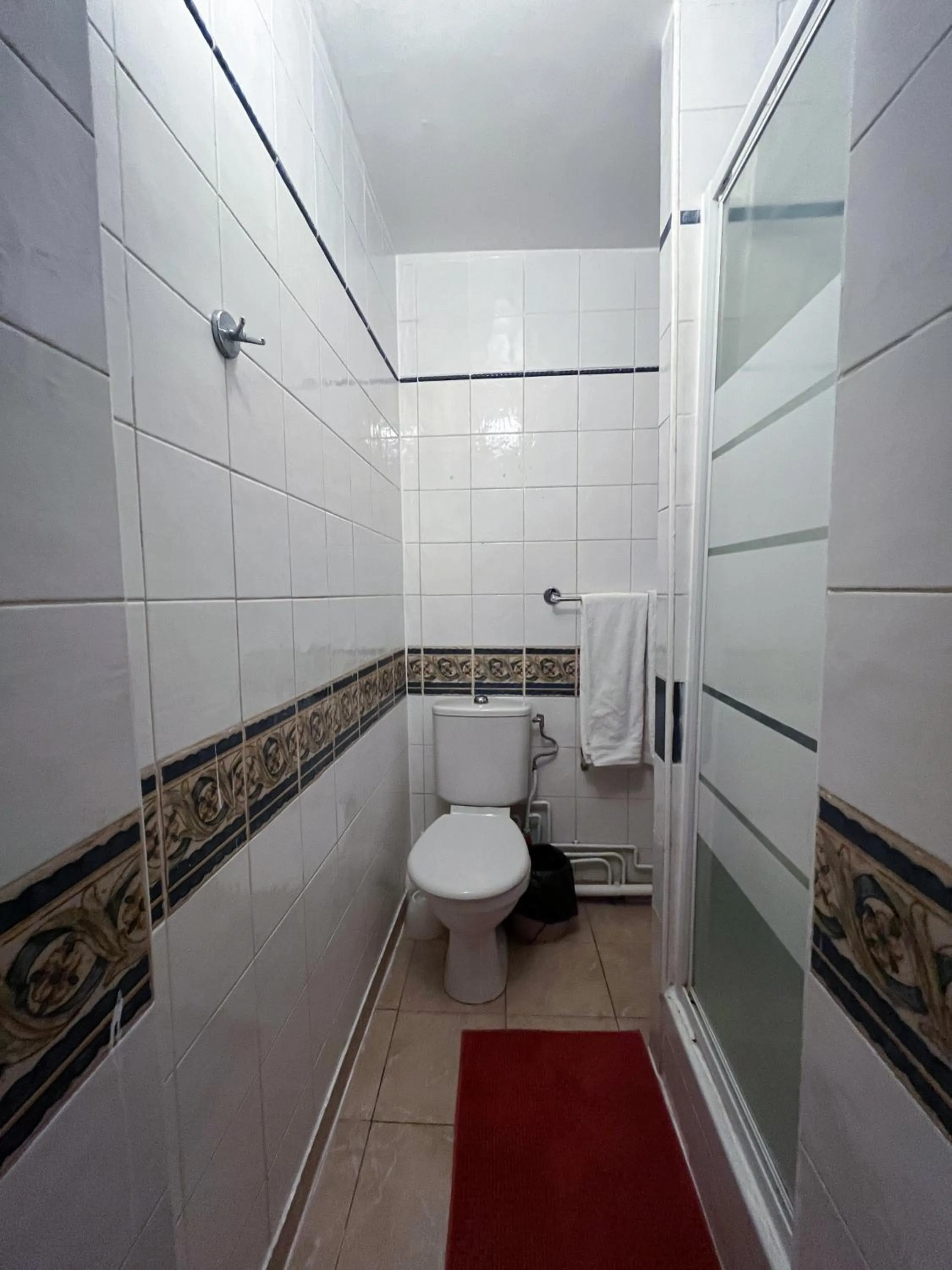 Bathroom in Ideal Hotel