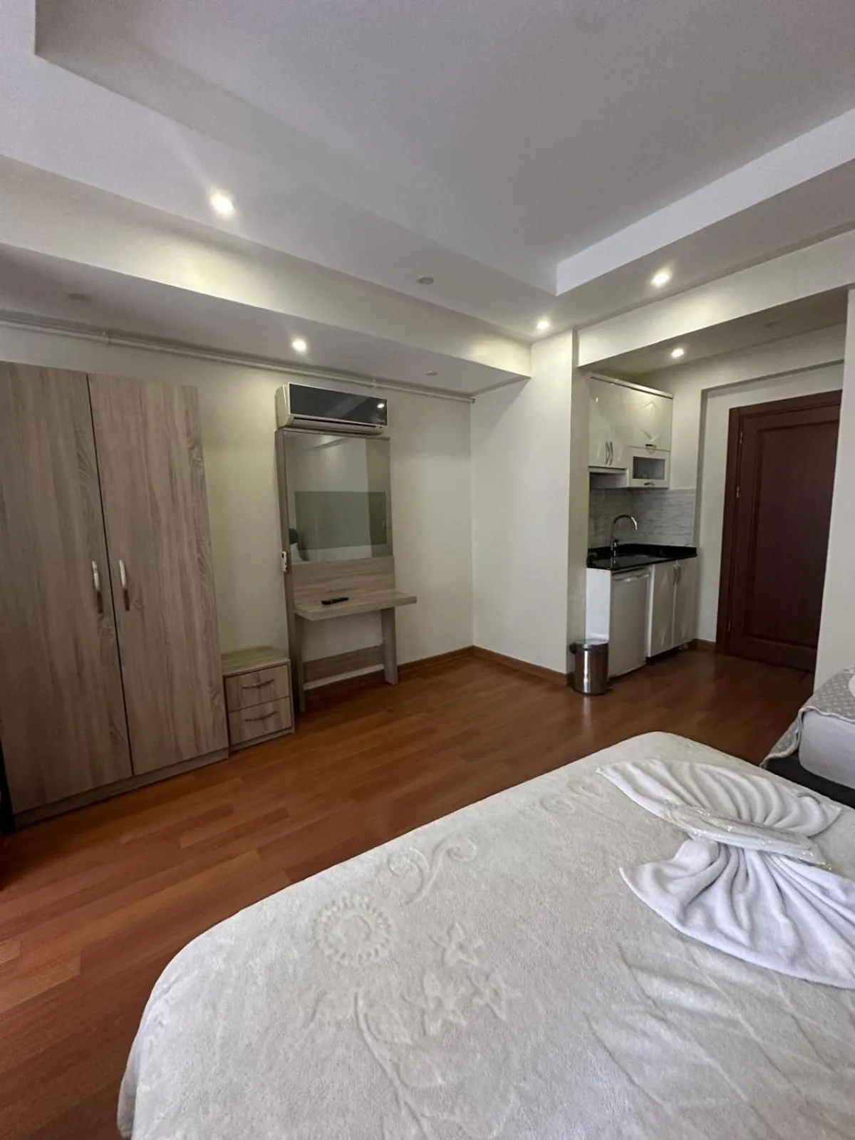 Bed in Birinci Apart Hotel