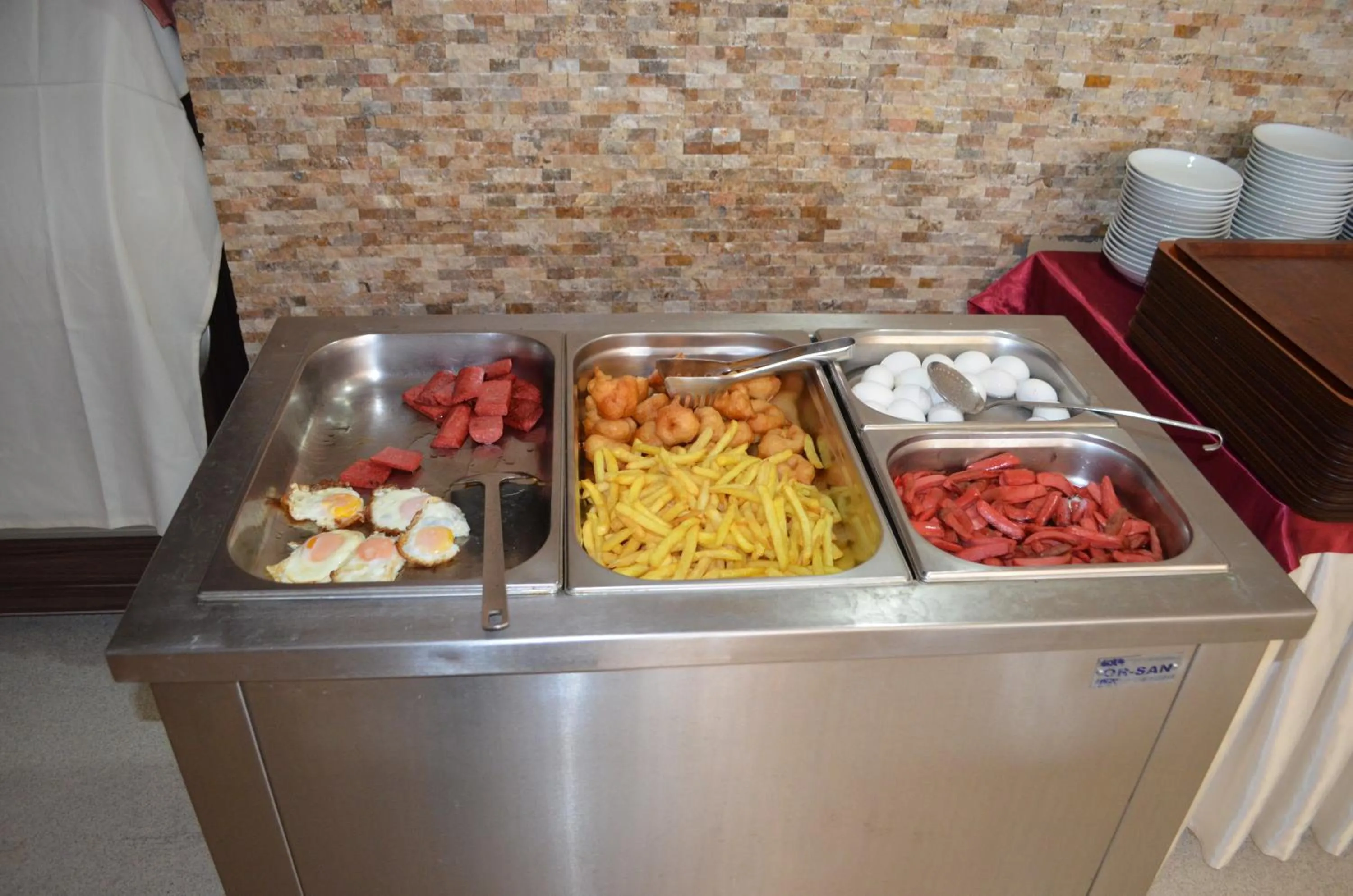 Buffet breakfast in Ayvalık Palas Hotel