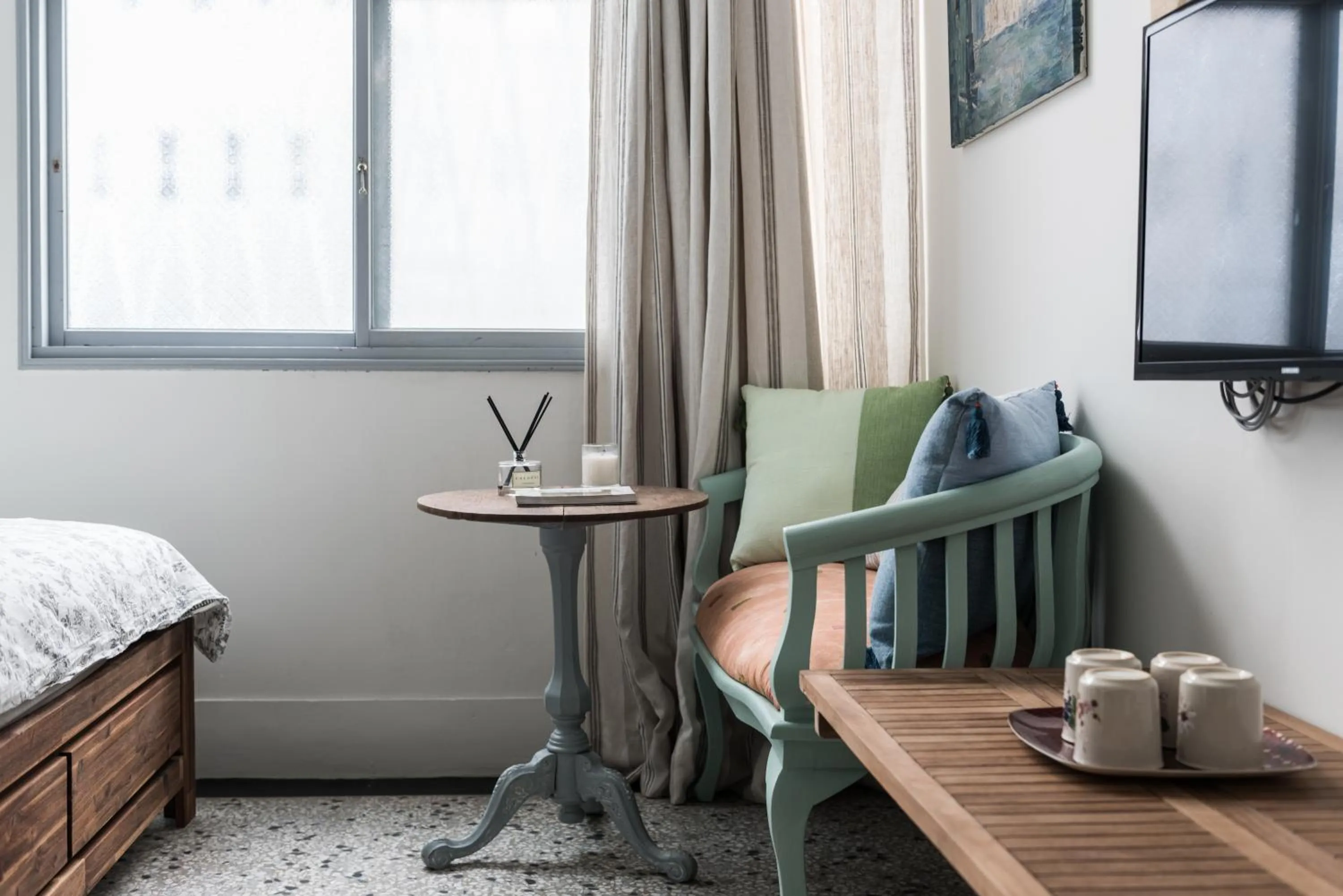 Bedroom, Bed in Seamoon House