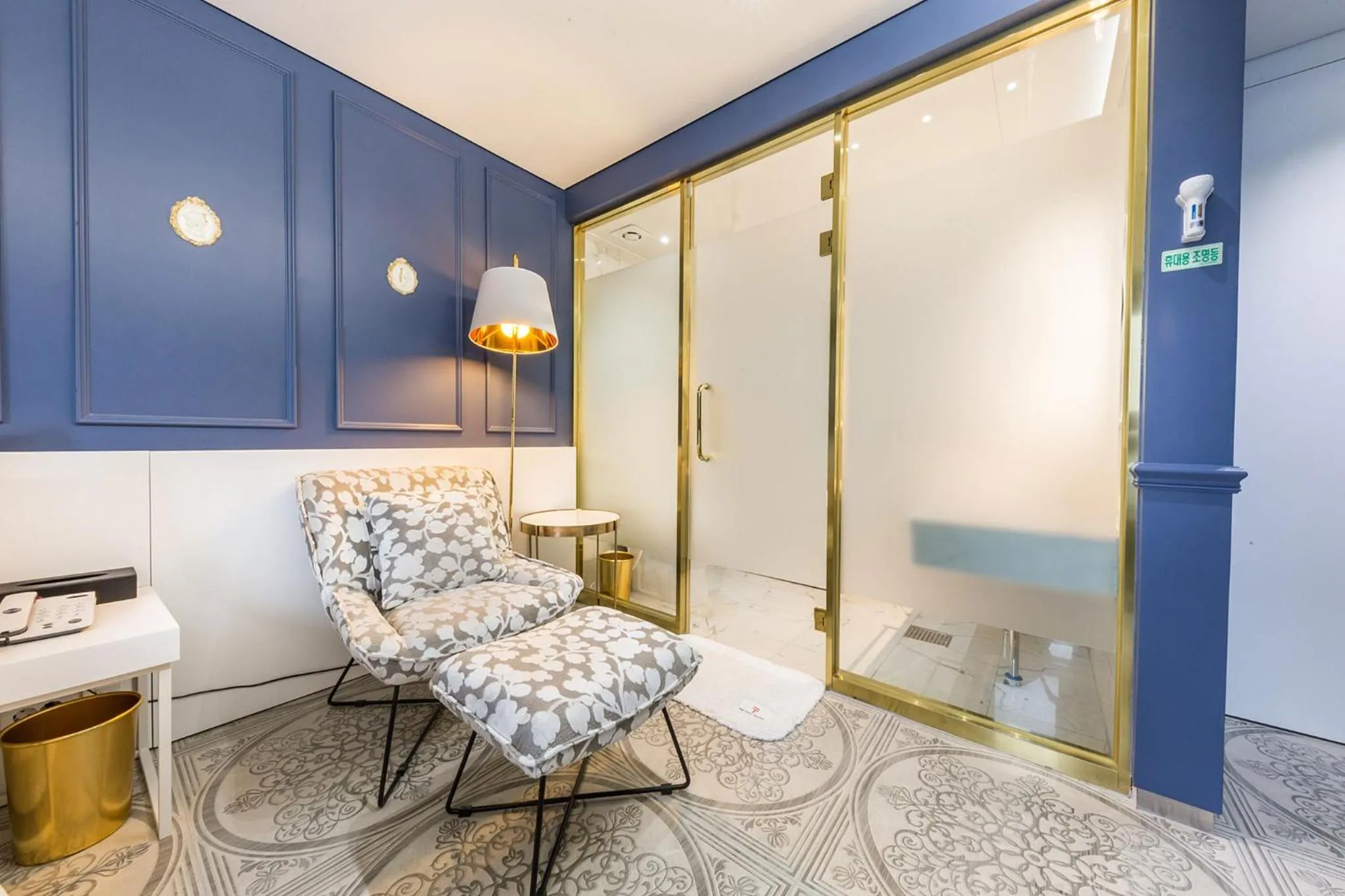 hair dresser in The Post Hotel