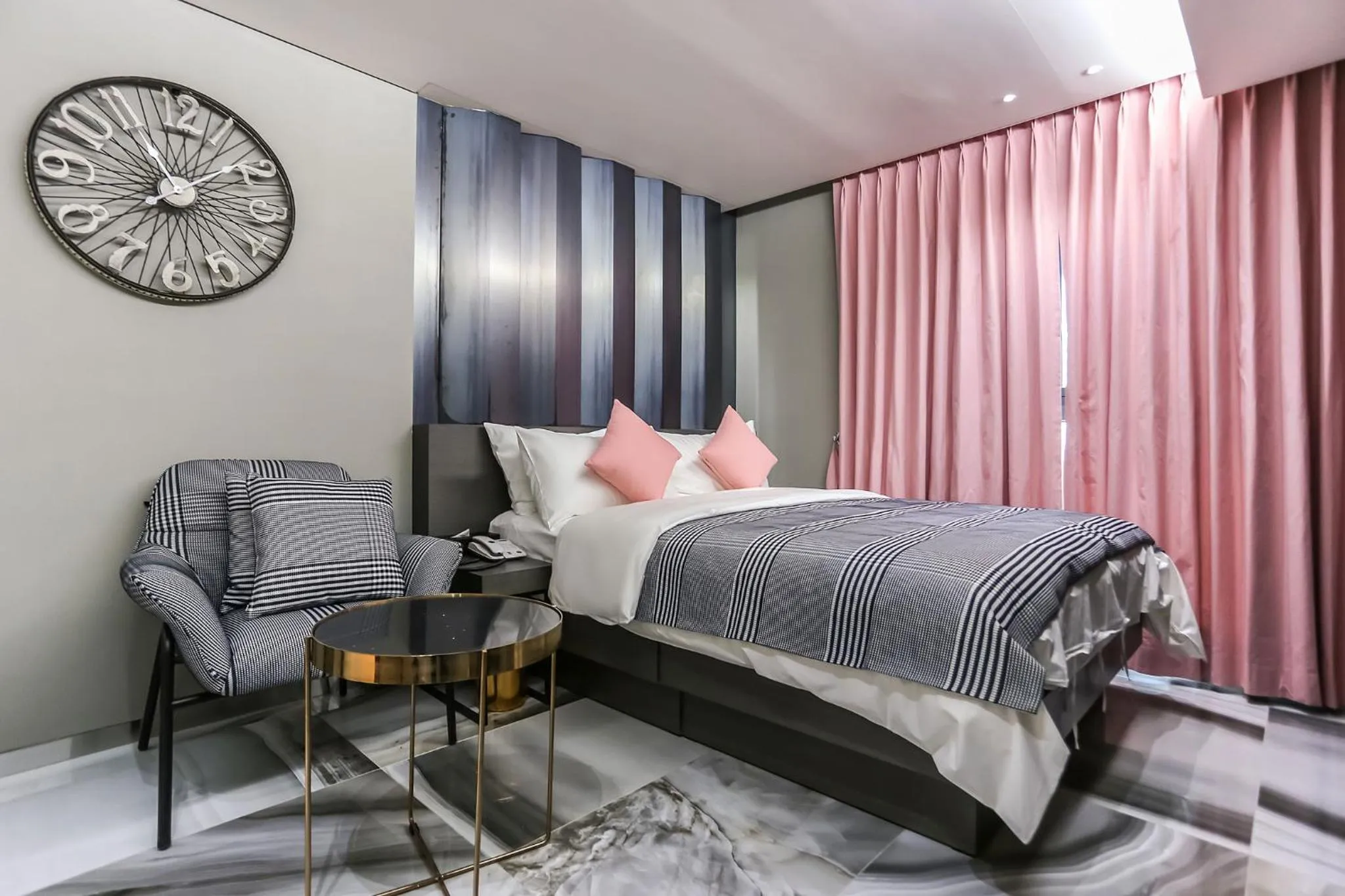 Bedroom, Bed in The Post Hotel