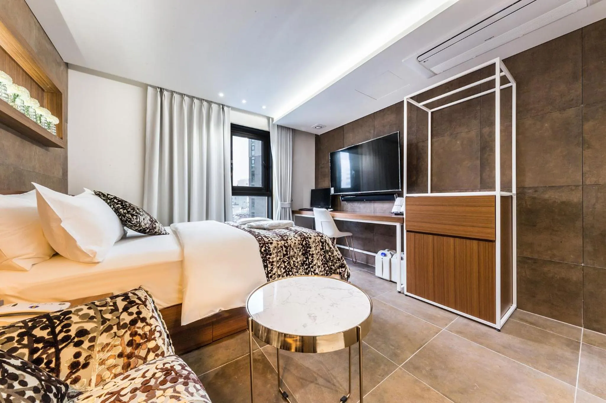 Bedroom, Bed in The Post Hotel