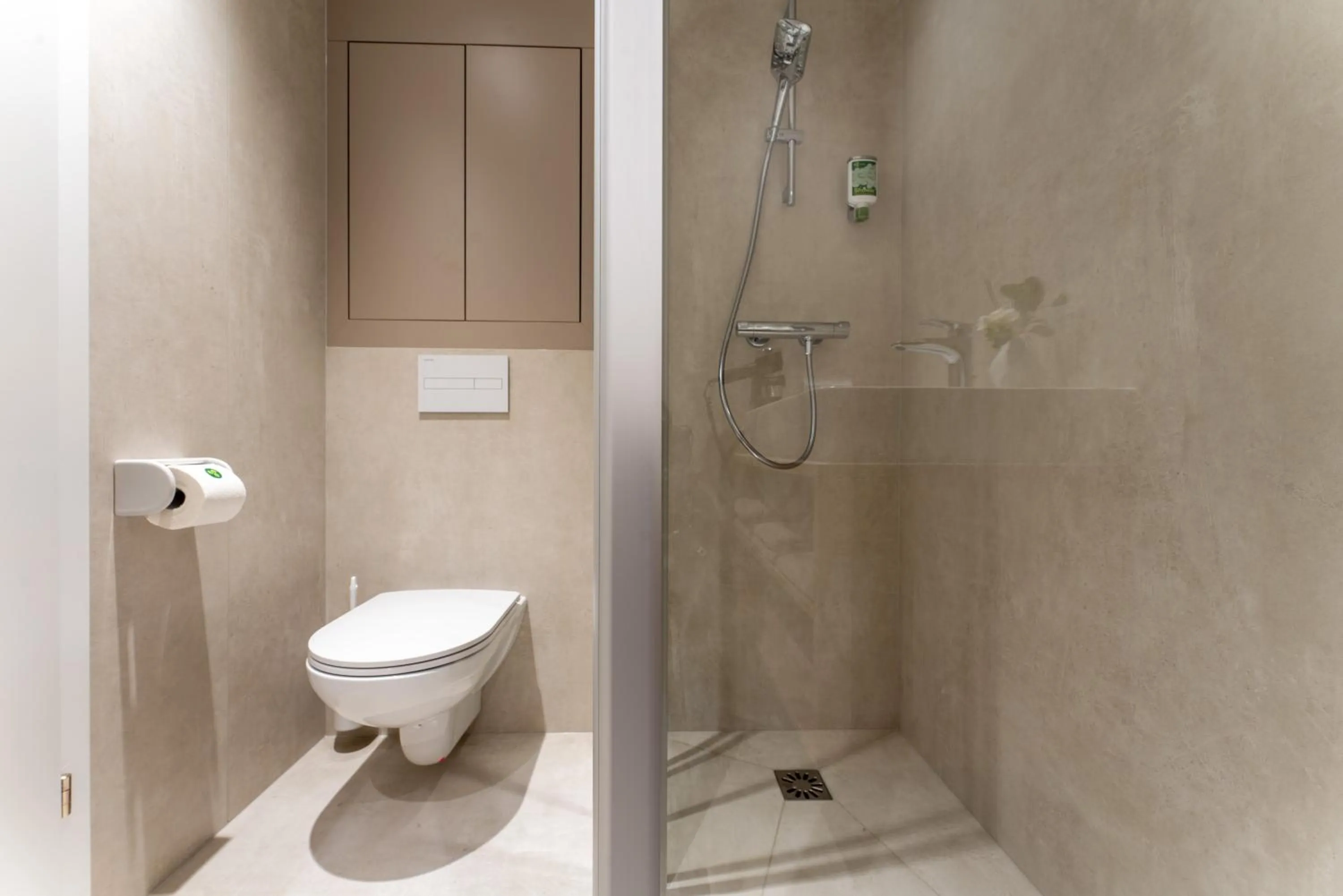 Shower in eee Hotel Eberstalzell