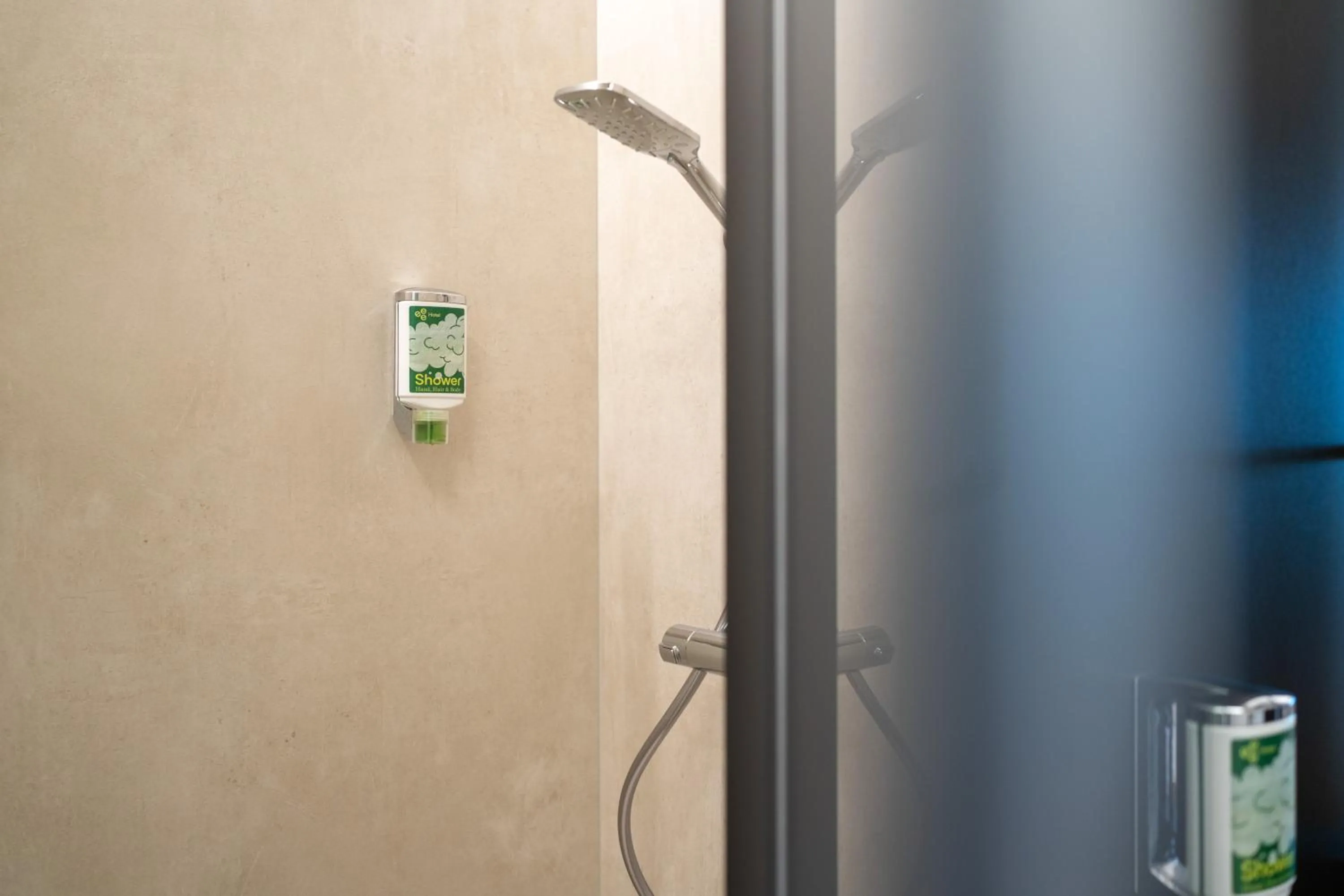 Shower in eee Hotel Eberstalzell