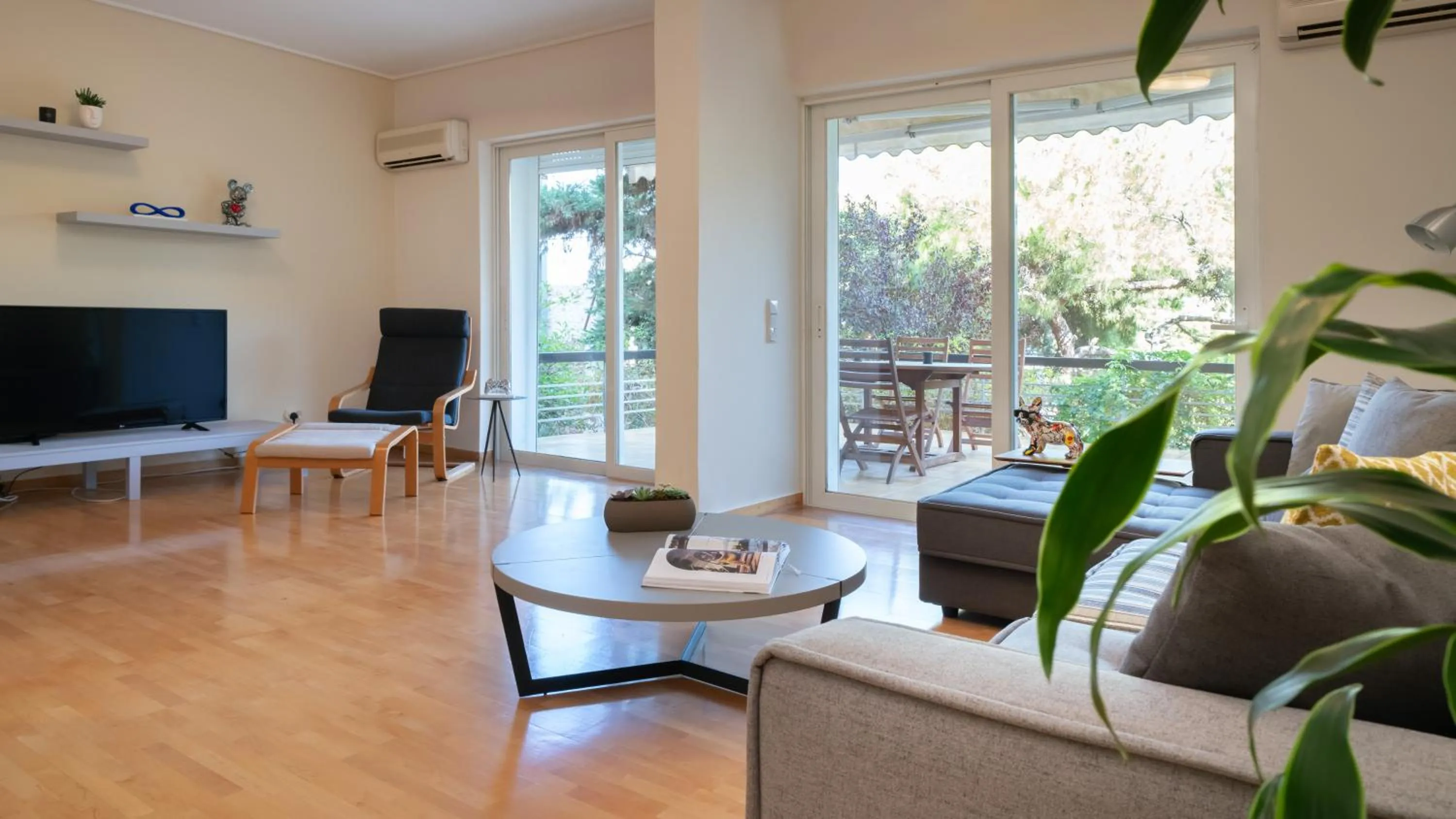 TV and multimedia in Vouliagmeni Honeymoon Suite by First Class Properties