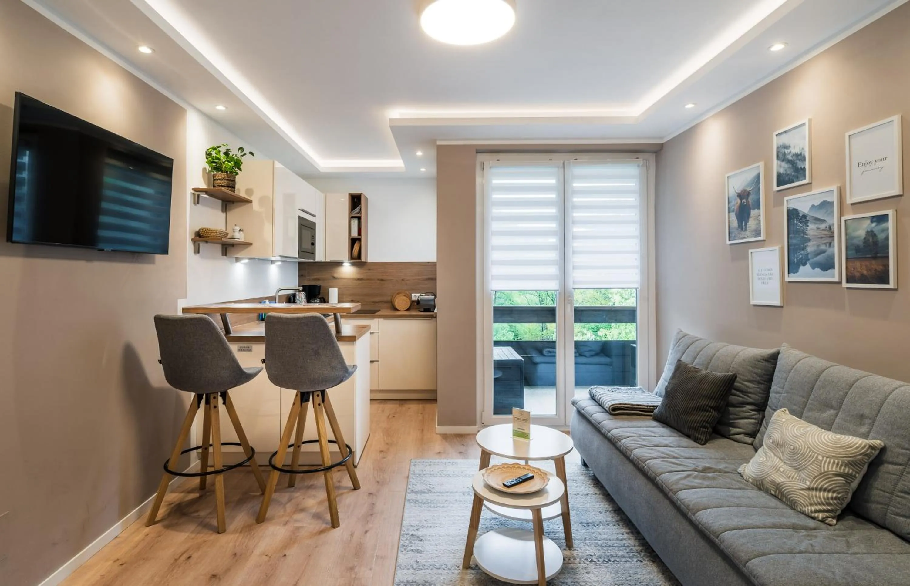 Budget Studio with Balcony (2 Adults) in Appartementanlage Thermenblick SKI IN & SKI OUT