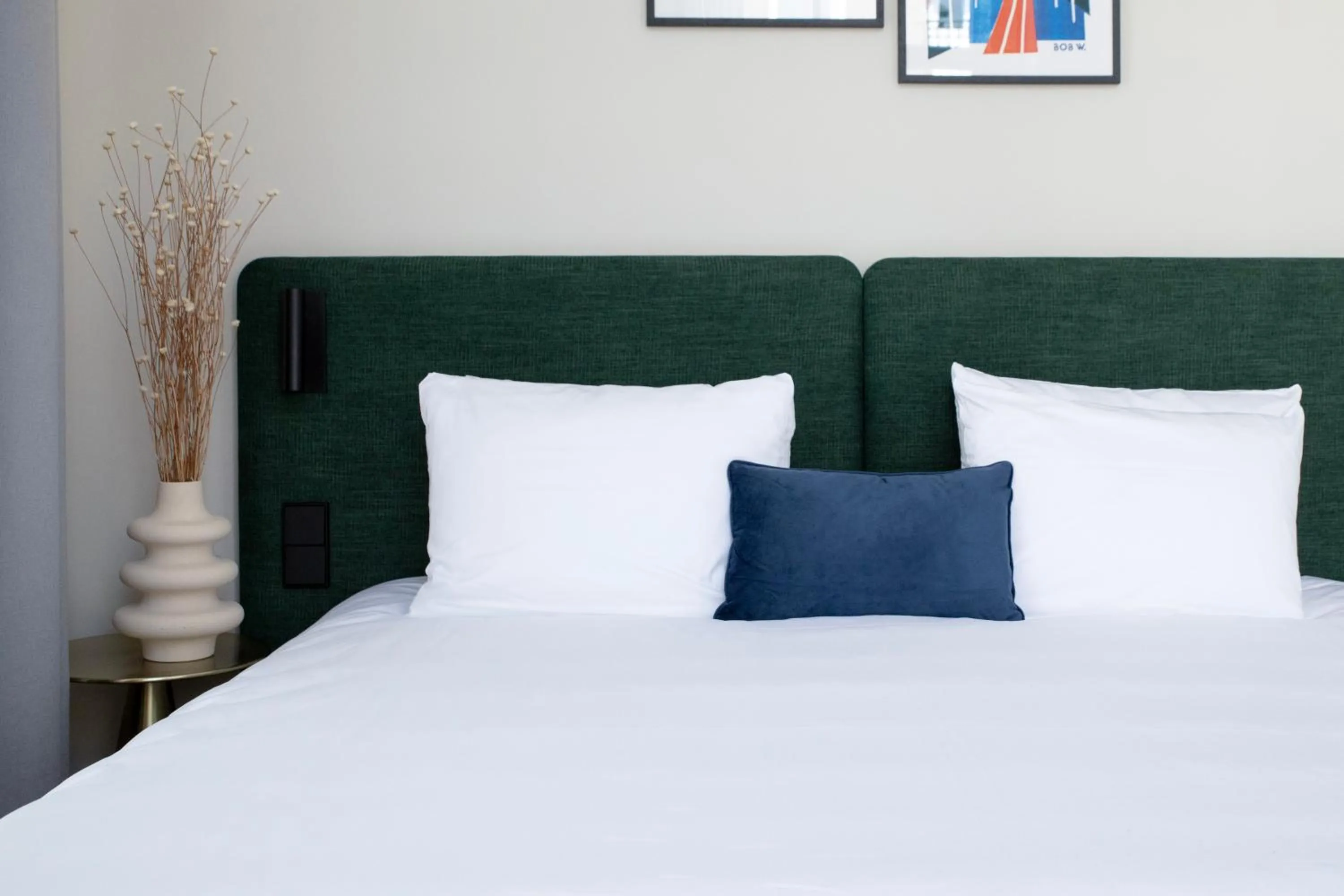 Bed in Bob W Oosterpark