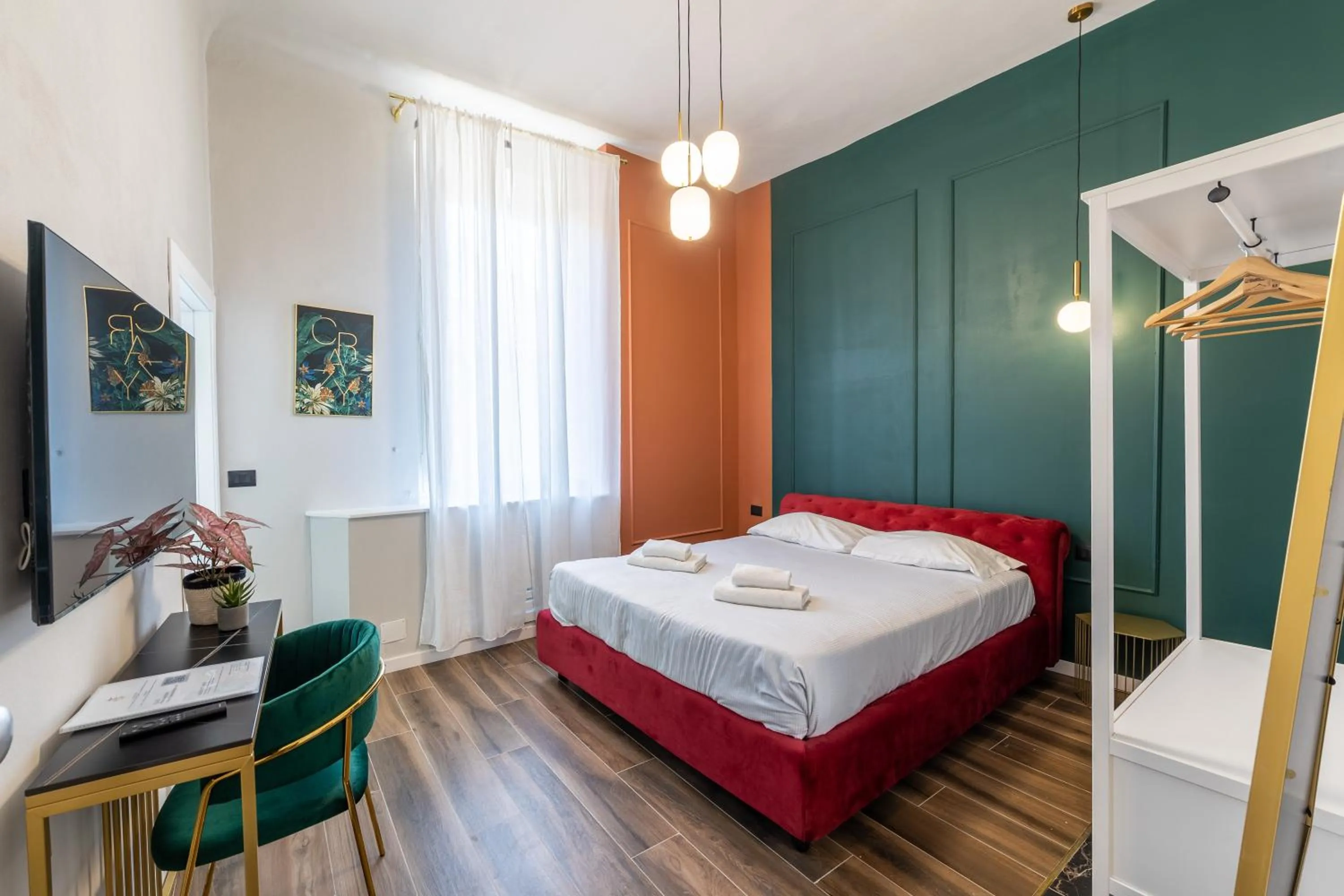 Bedroom, Bed in Romantic Room Duomo