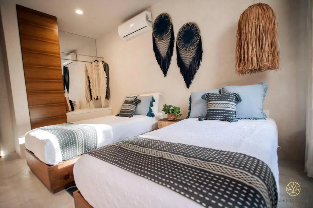 Bed in Jungle hideaway 2BR/plunge pool