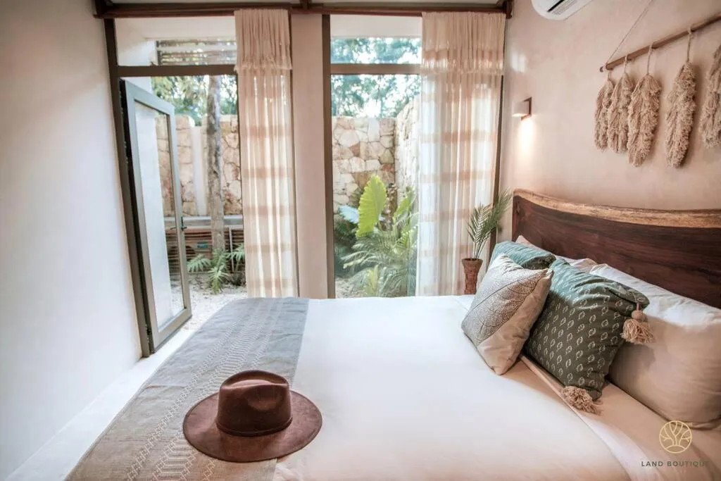 Bed in Jungle hideaway 2BR/plunge pool