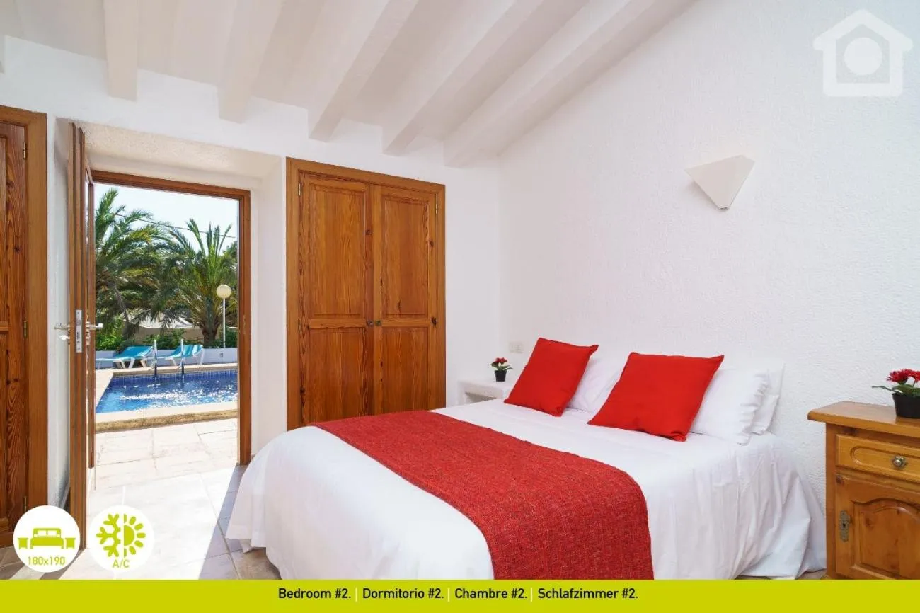 Bed in SolHabitat Villa La Andana