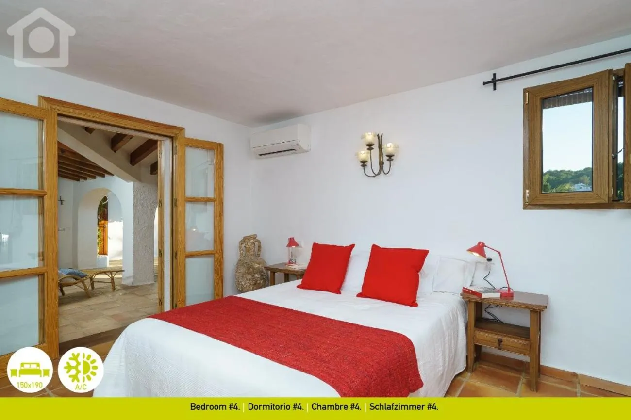 Bed in SolHabitat Villa La Andana