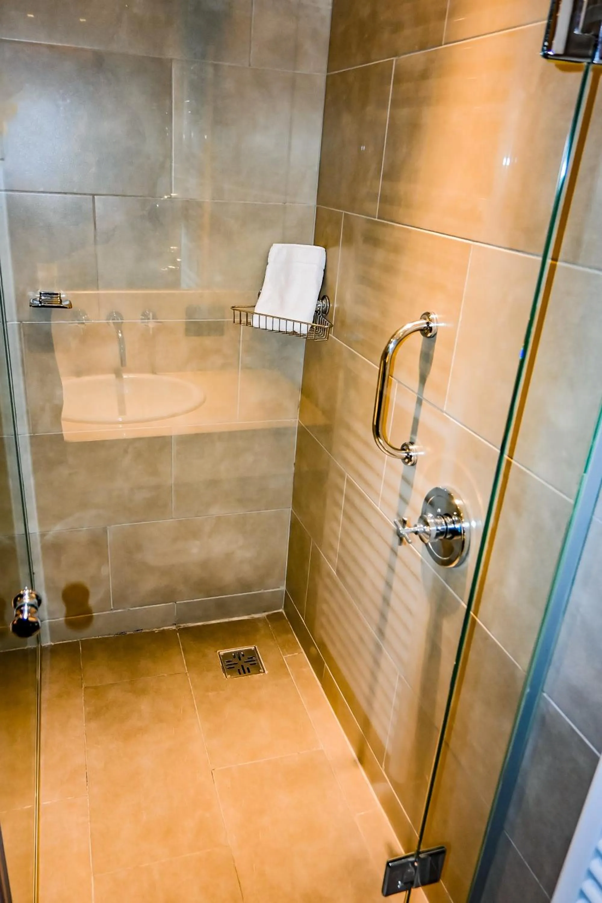 Shower in Hotel & Spa La Cheminée