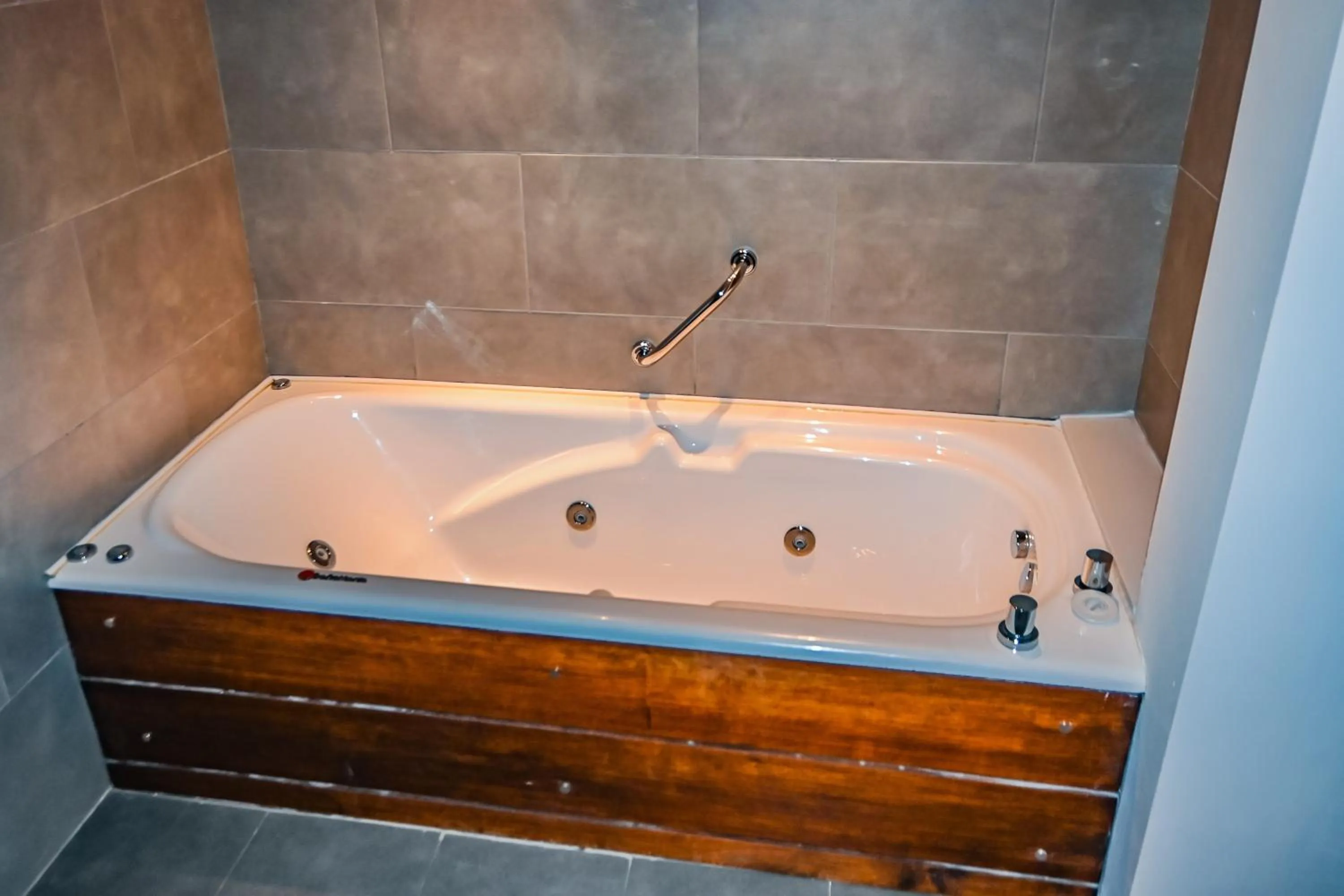 Hot Tub in Hotel & Spa La Cheminée