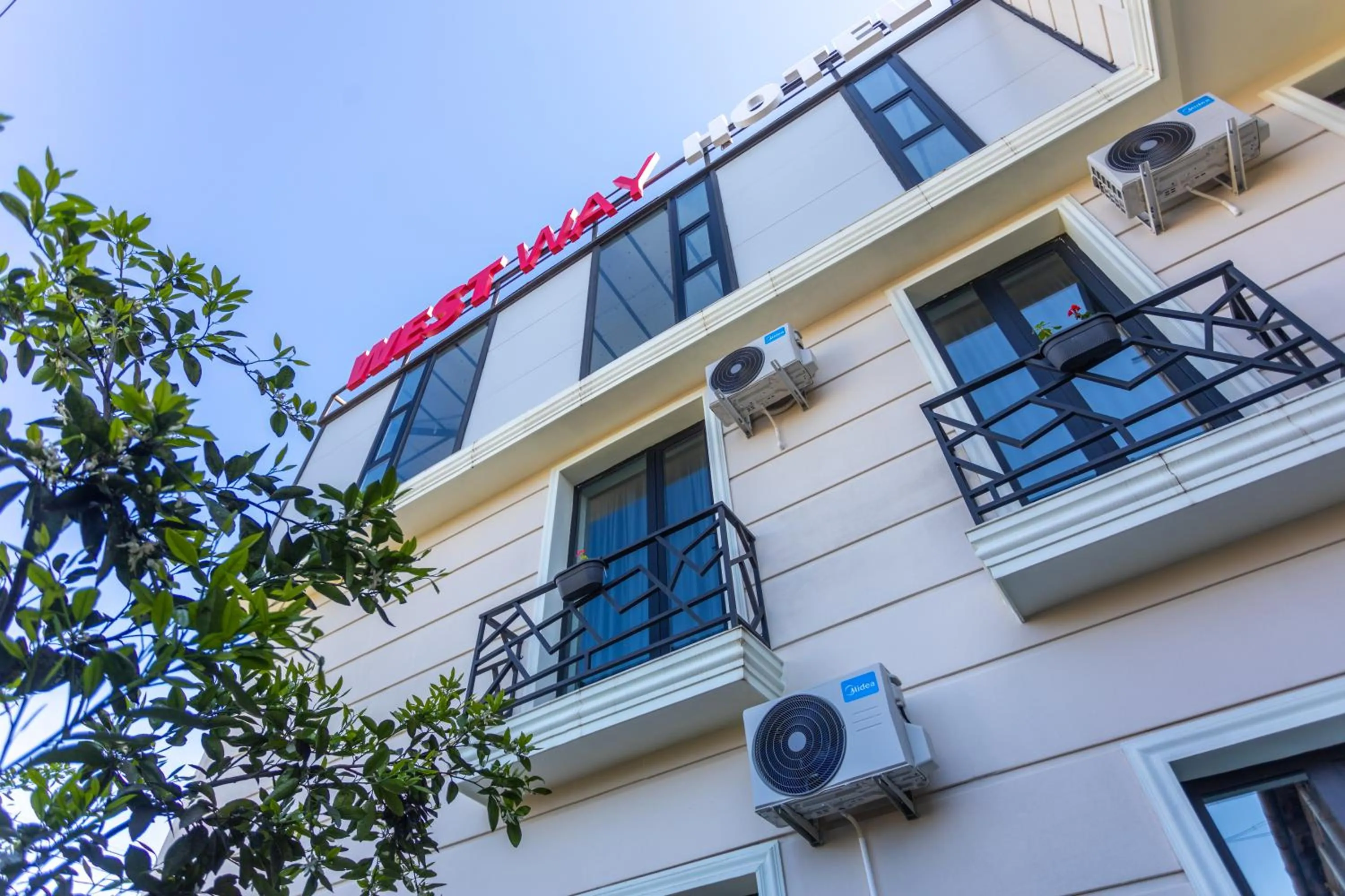 Property building in Hotel West Way