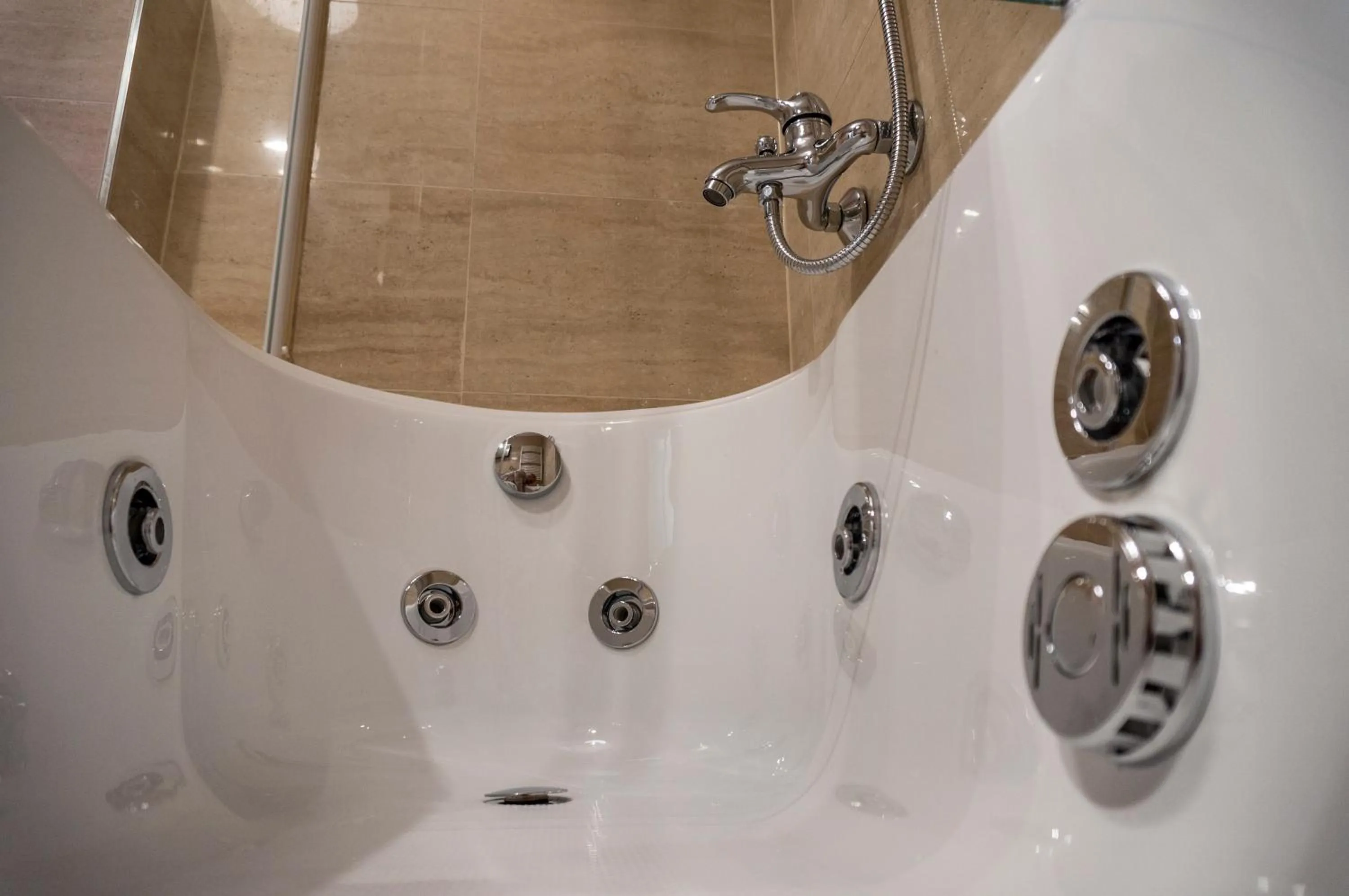 Bath in The Queen Luxury Apartments - Villa Marilyn