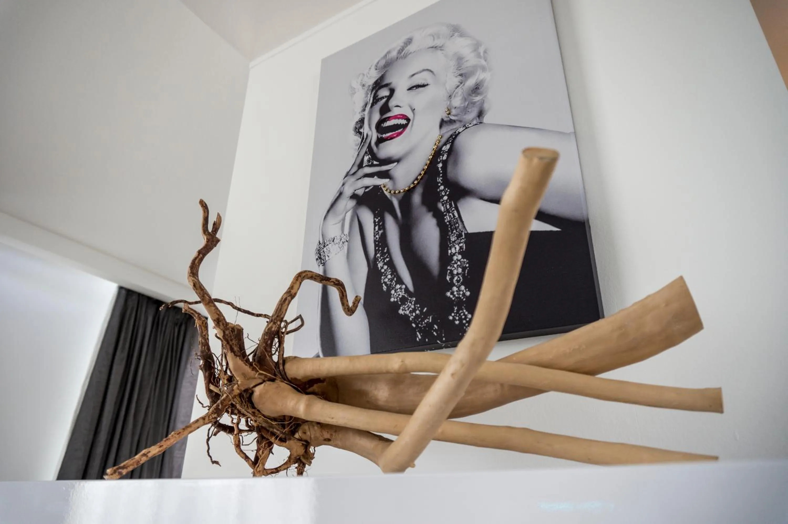 Decorative detail in The Queen Luxury Apartments - Villa Marilyn