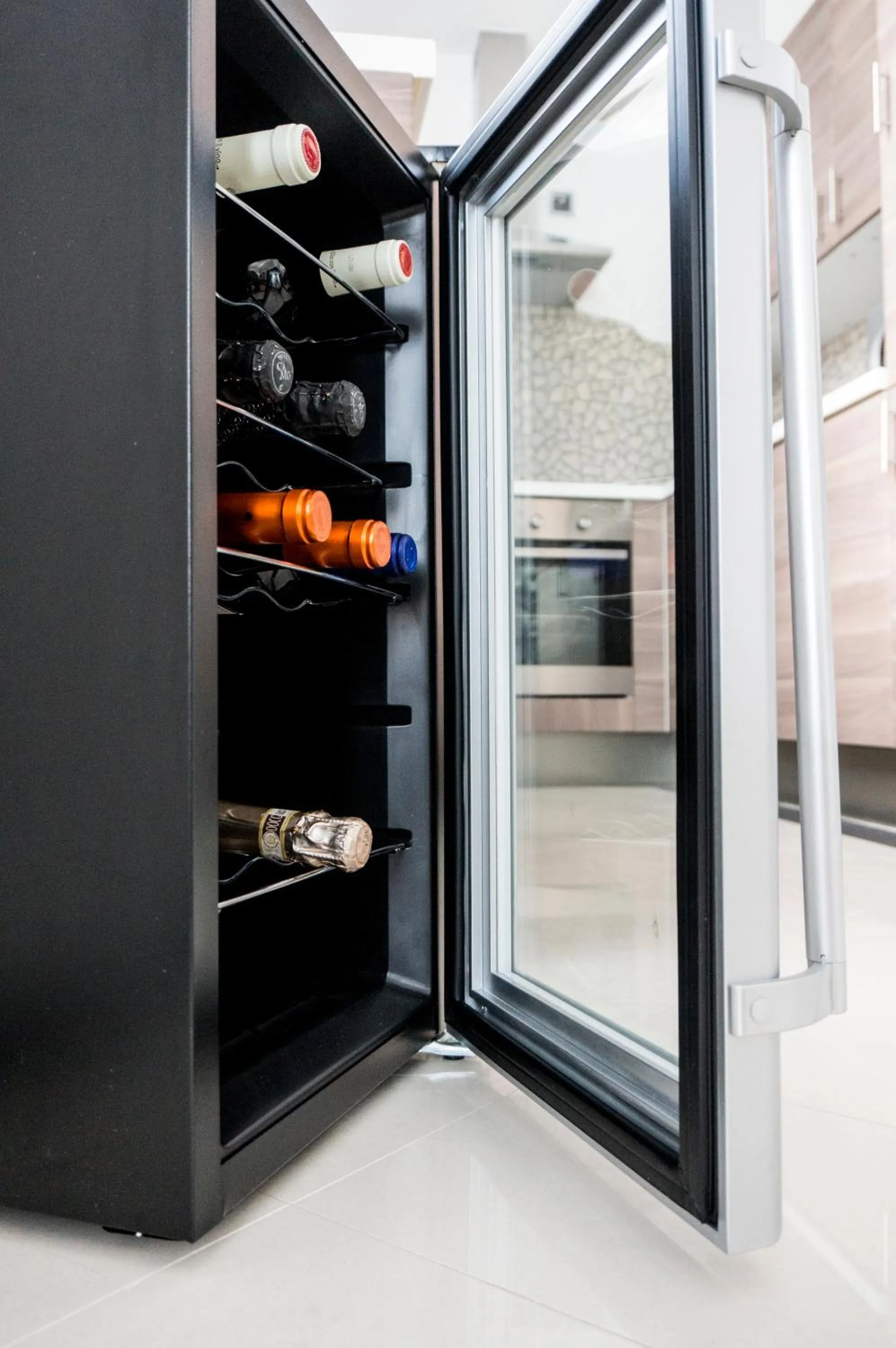 oven in The Queen Luxury Apartments - Villa Marilyn