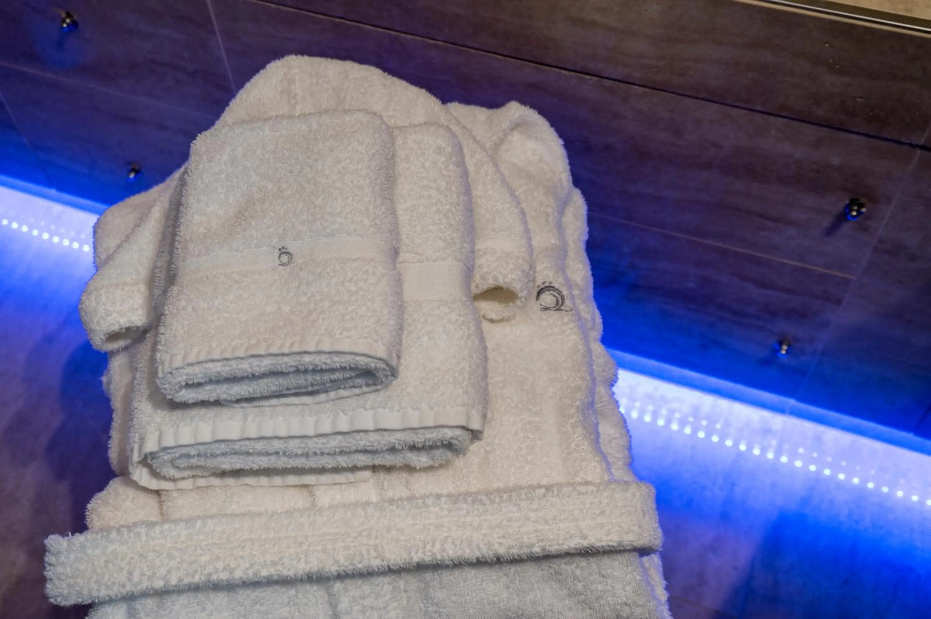 towels in The Queen Luxury Apartments - Villa Marilyn