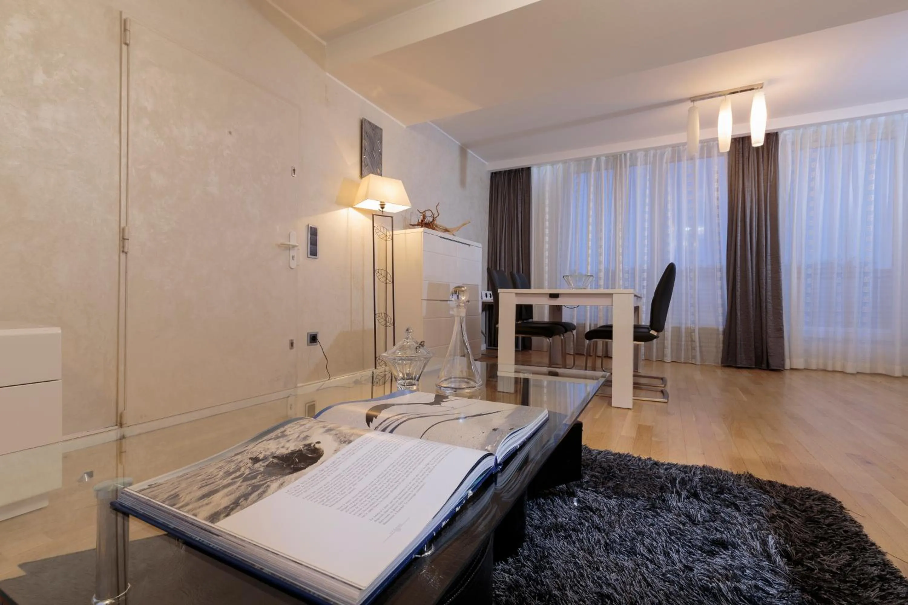 Photo of the whole room, Bed in The Queen Luxury Apartments - Villa Marilyn