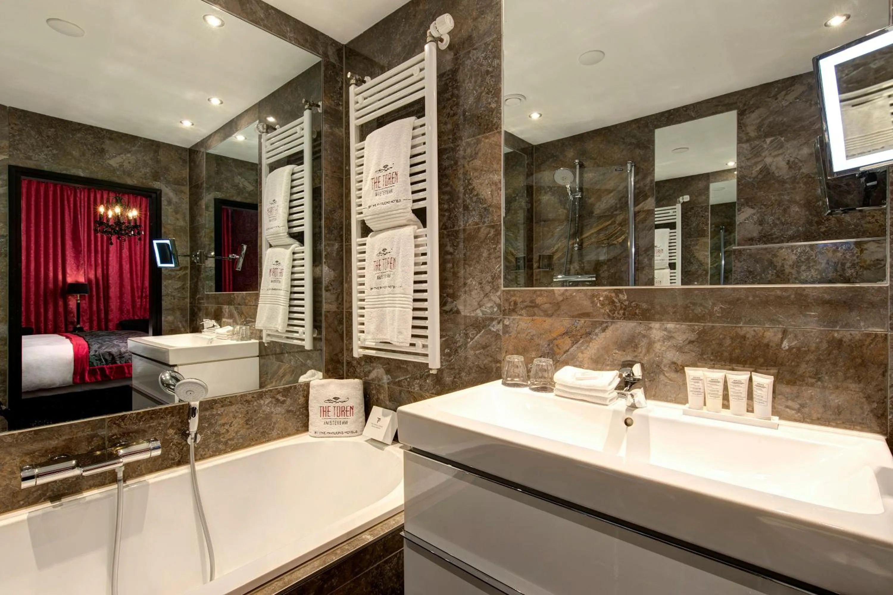 Bathroom in The Pavilions Amsterdam, The Toren