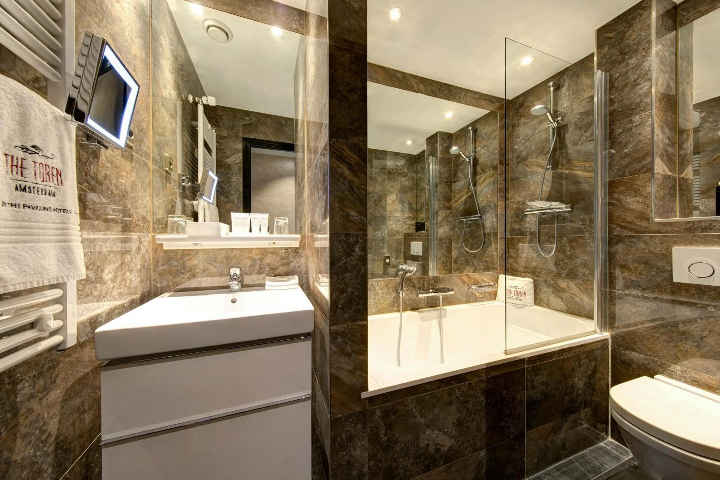 Bathroom in The Pavilions Amsterdam, The Toren