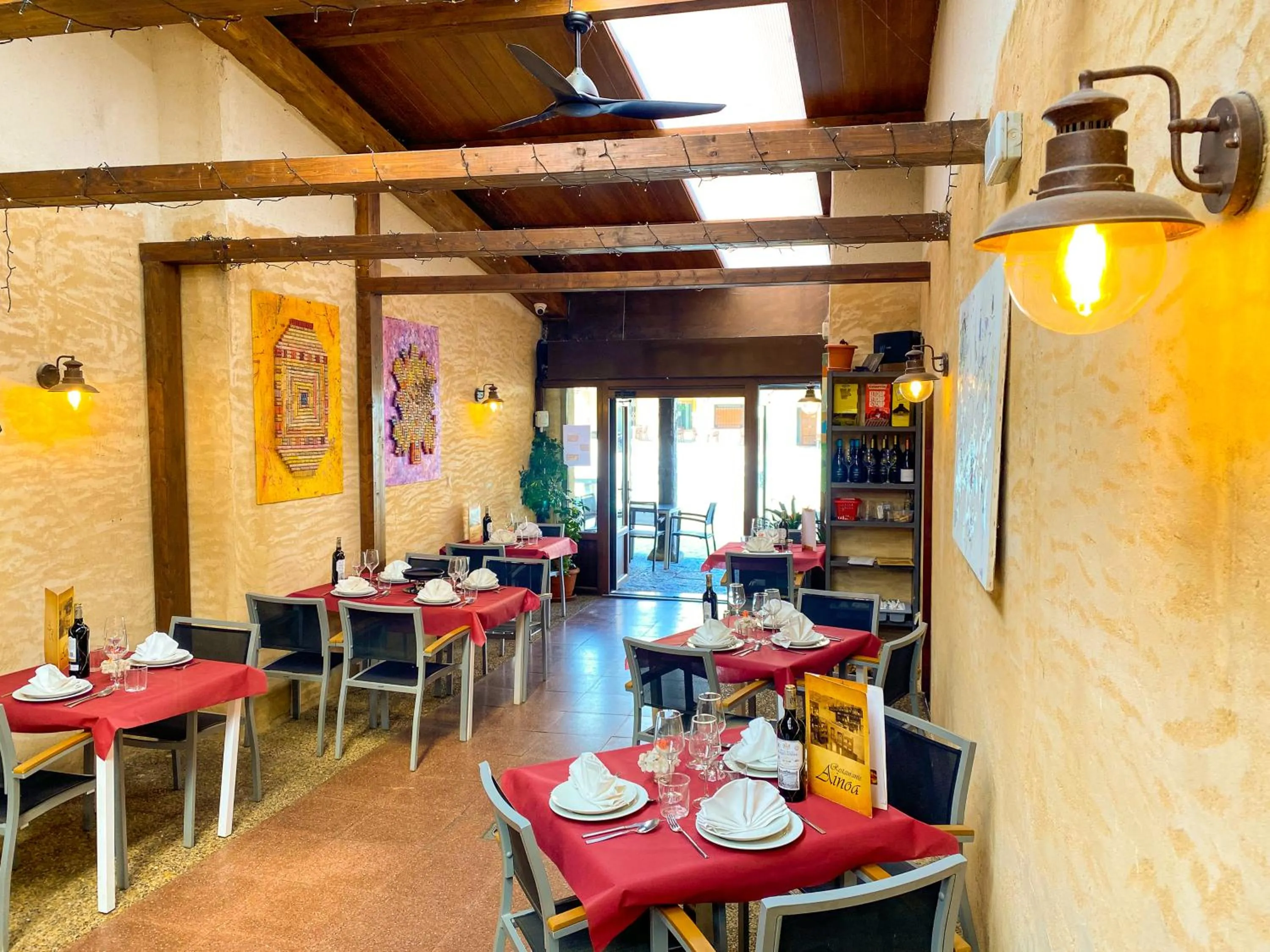 Lounge or bar in Hostal Ainoa